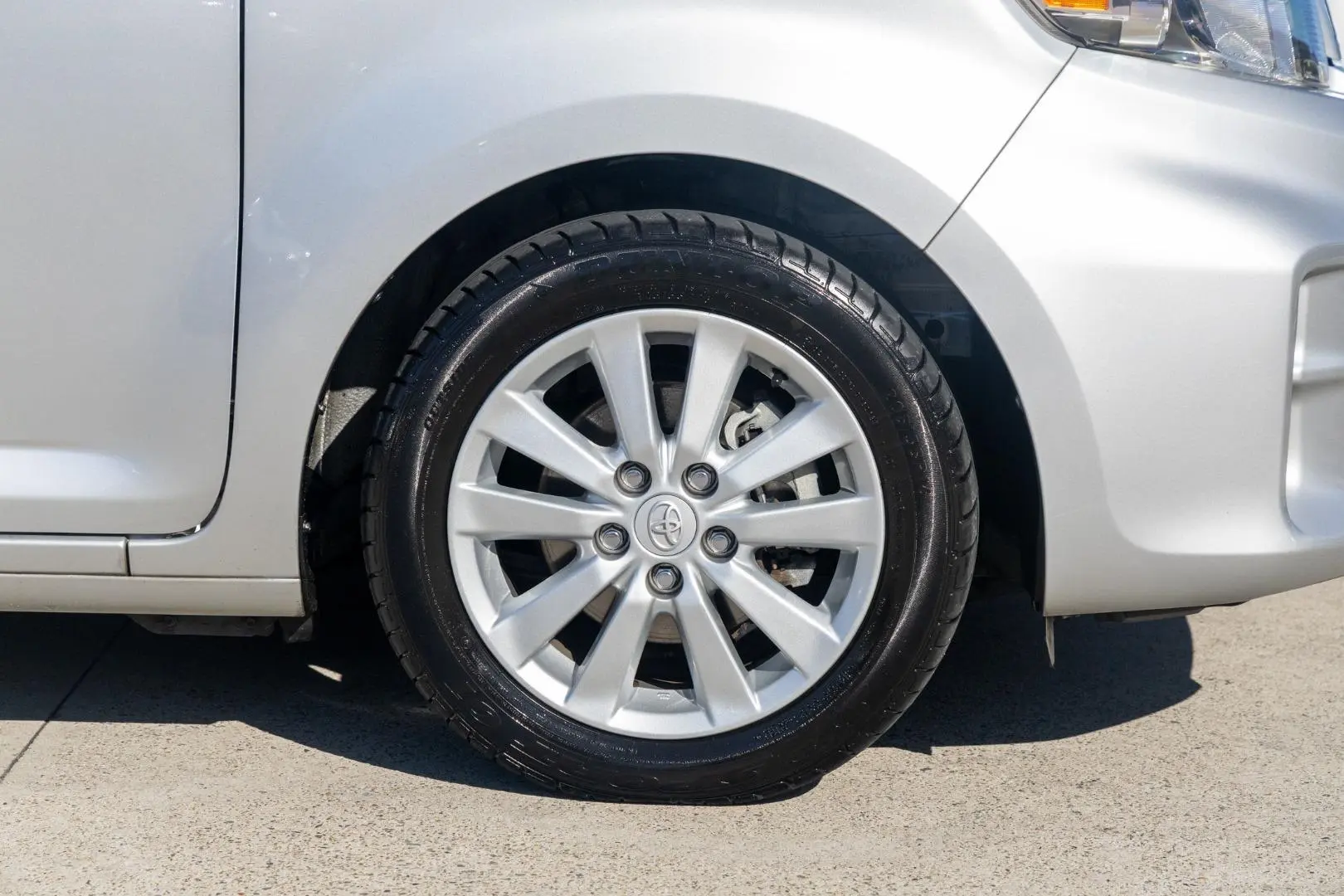 2012 Toyota Rukus Gallery Image 20
