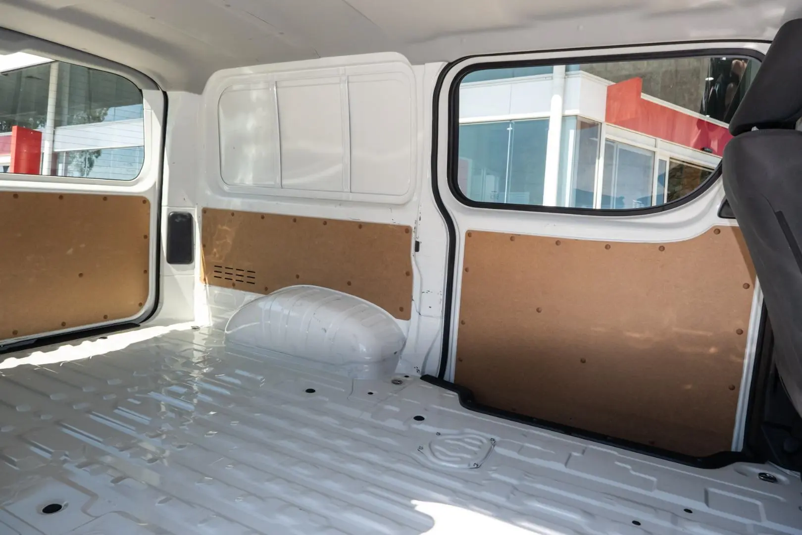 2023 Toyota Hiace Gallery Image 9