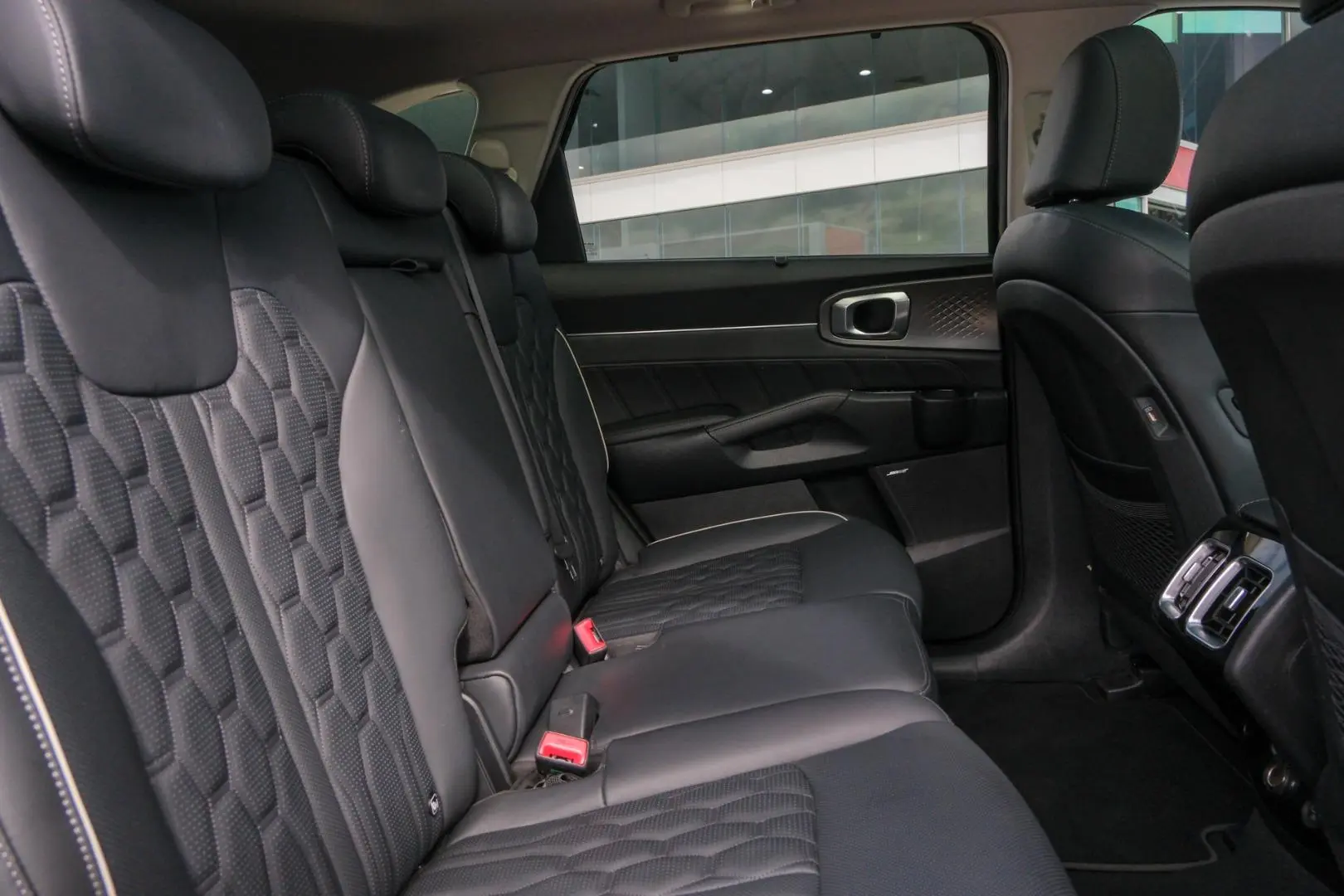 2023 Kia Sorento Gallery Image 9