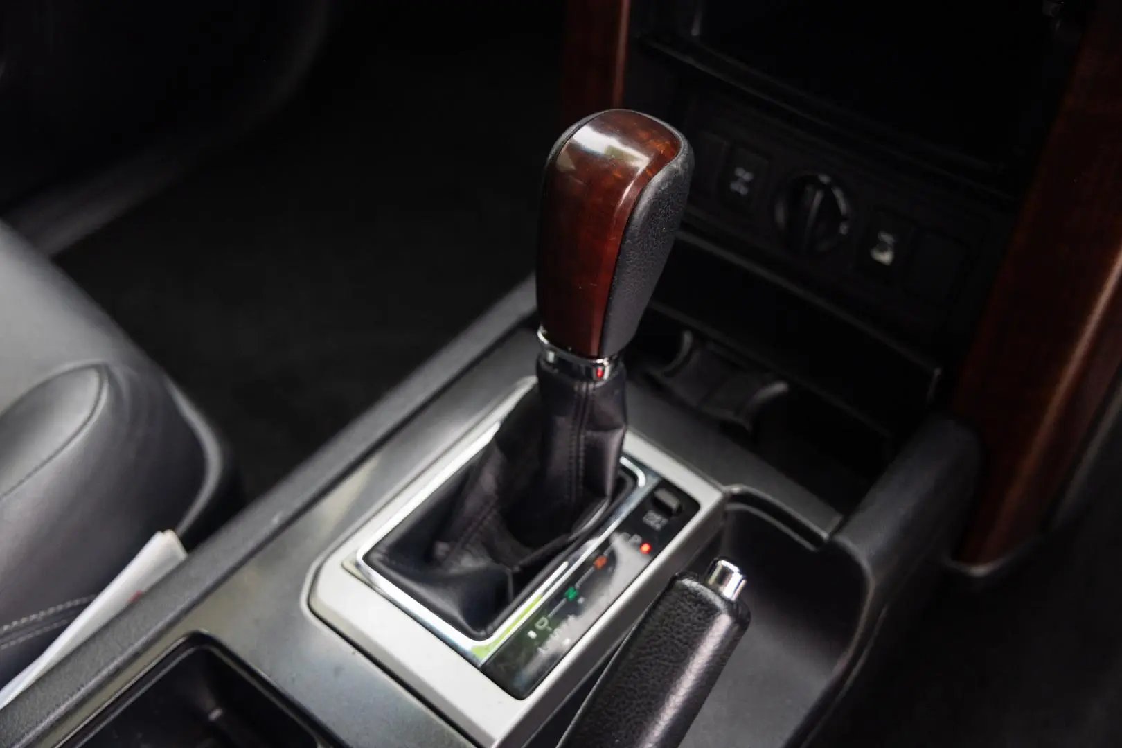 2017 Toyota Landcruiser Prado Gallery Image 10