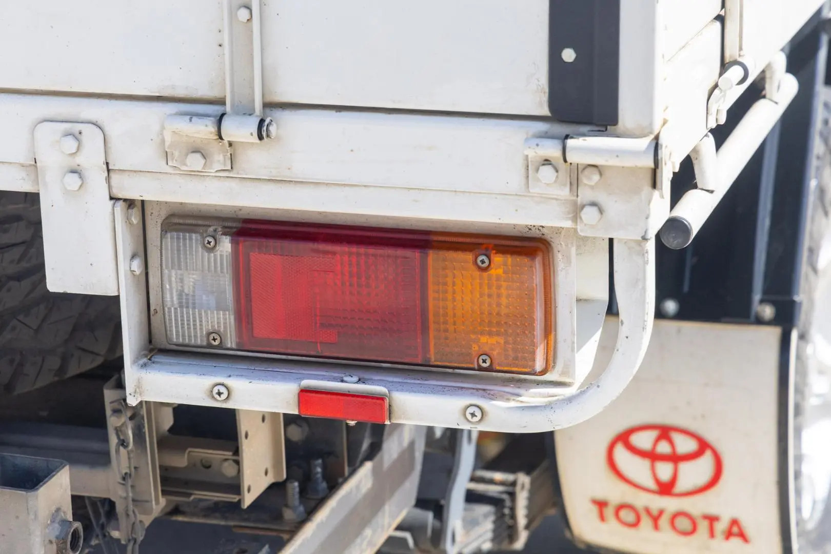 2016 Toyota Landcruiser Gallery Image 17