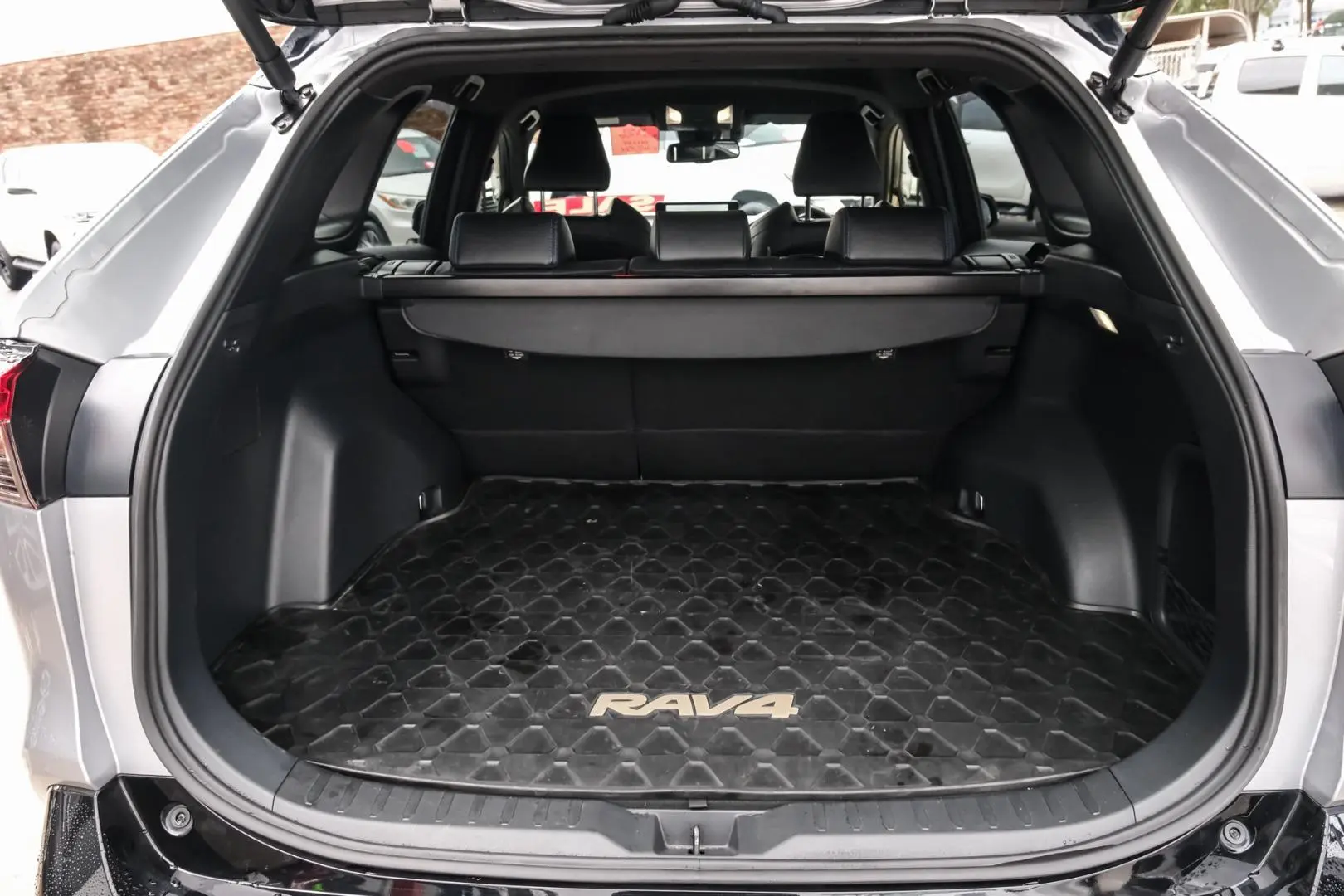 2023 Toyota RAV4 Gallery Image 19