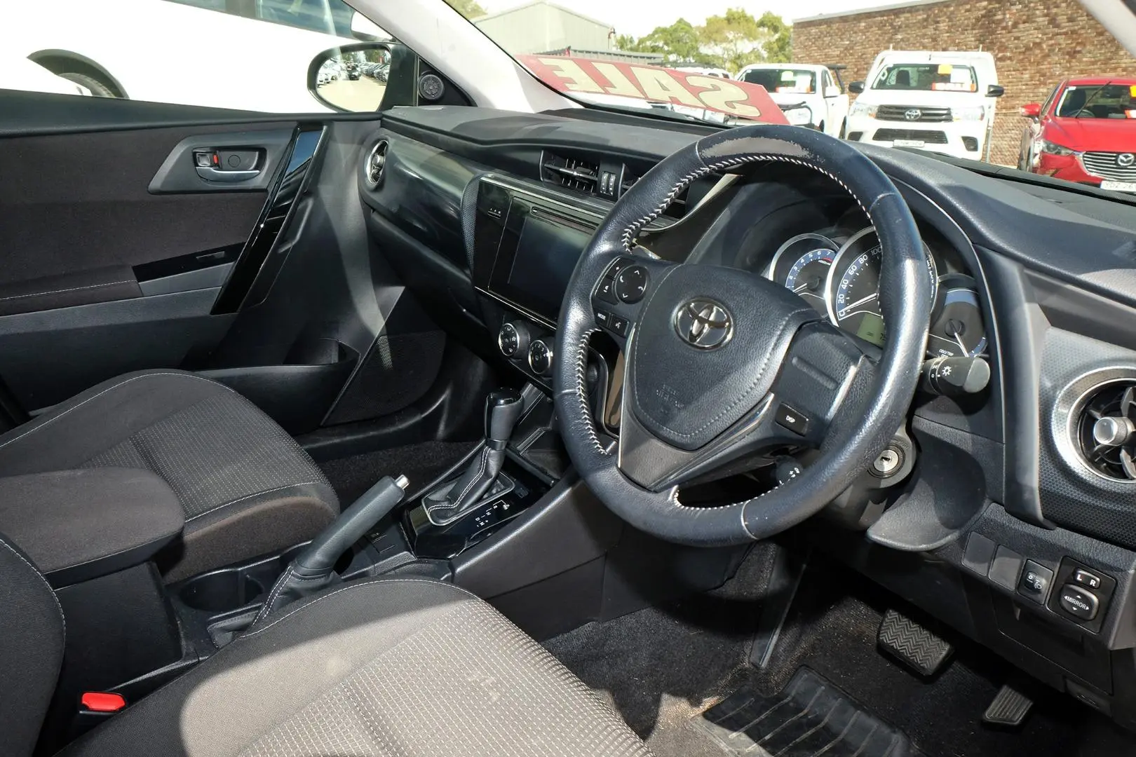 2017 Toyota Corolla Gallery Image 6