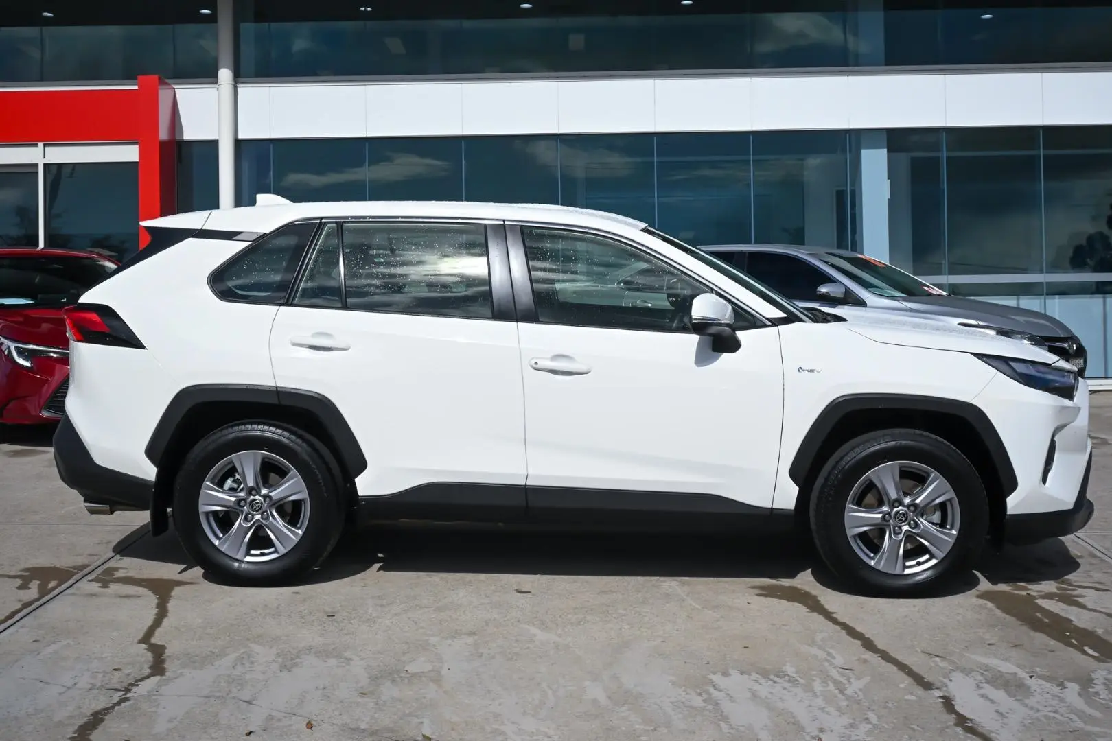 2025 Toyota RAV4 Gallery Image 3