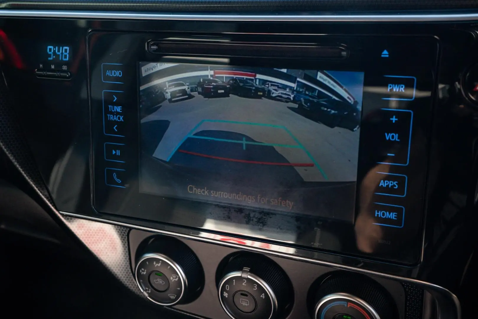 2018 Toyota Corolla Gallery Image 11