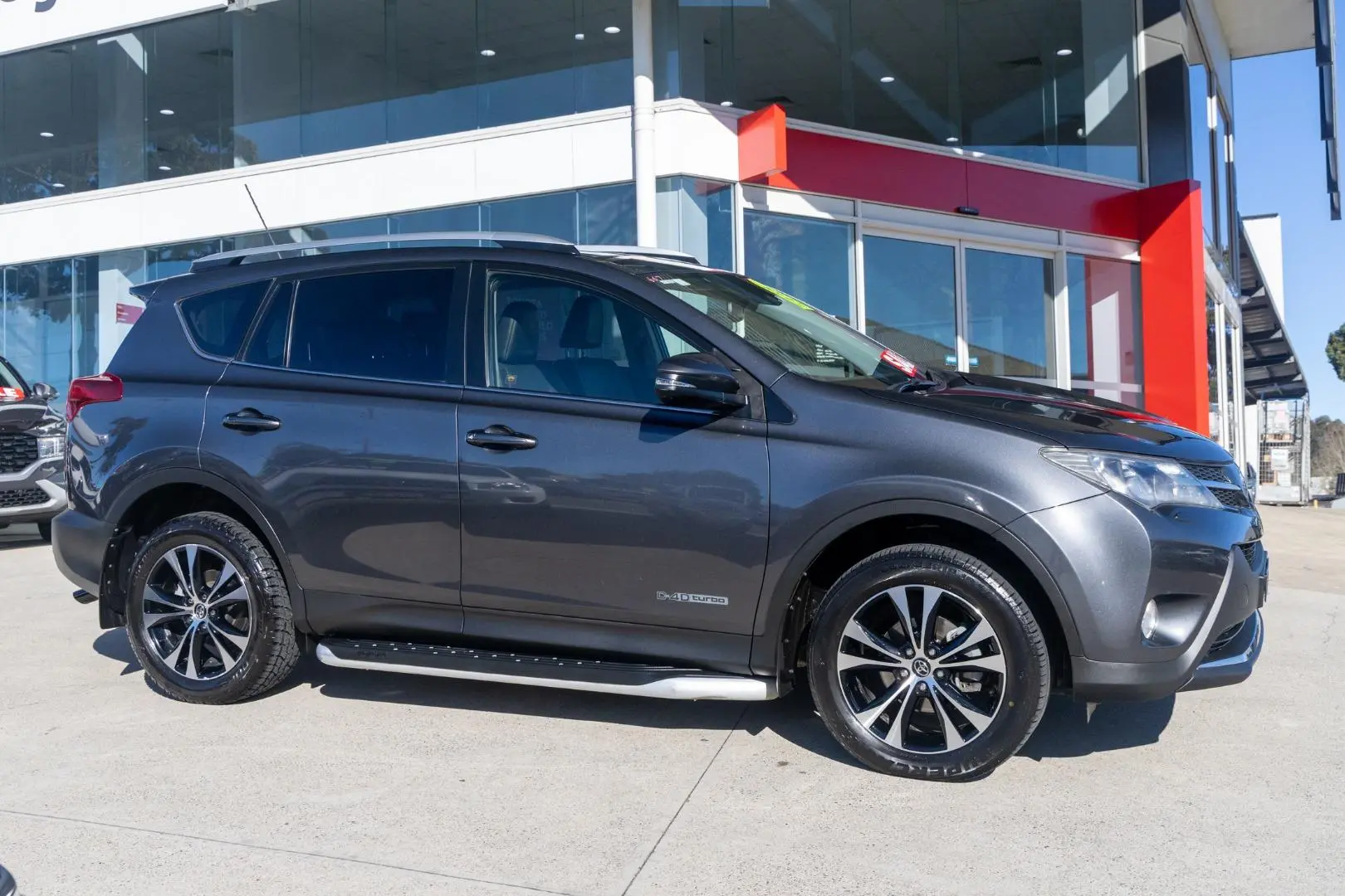 2014 Toyota RAV4 Gallery Image 3