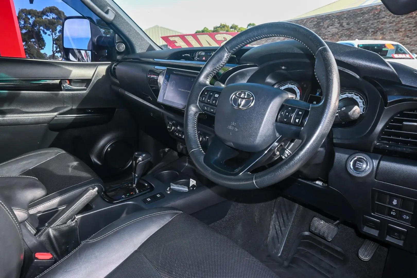 2018 Toyota Hilux Gallery Image 7