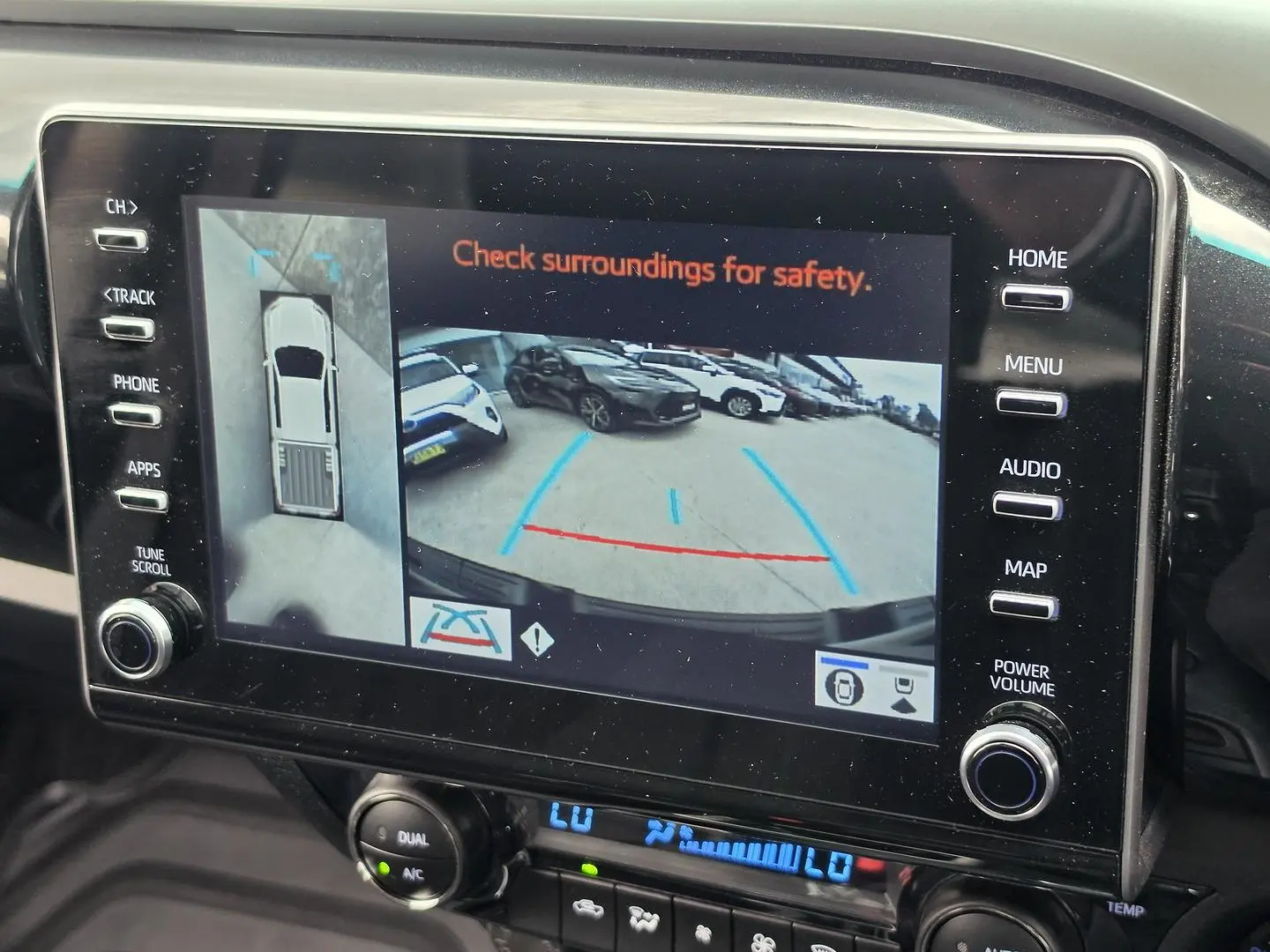 2025 Toyota Hilux Gallery Image 28