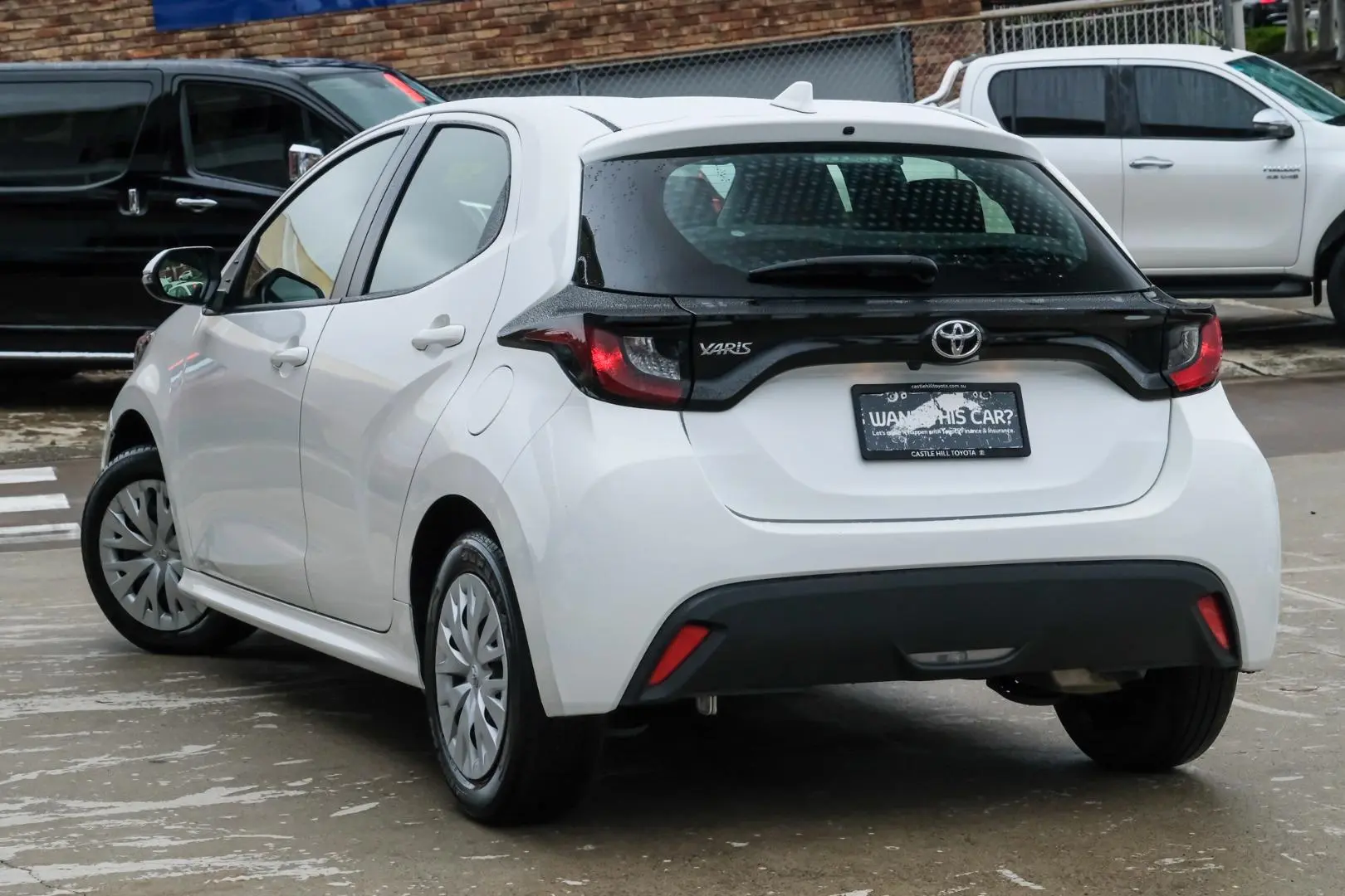 2022 Toyota Yaris Gallery Image 2