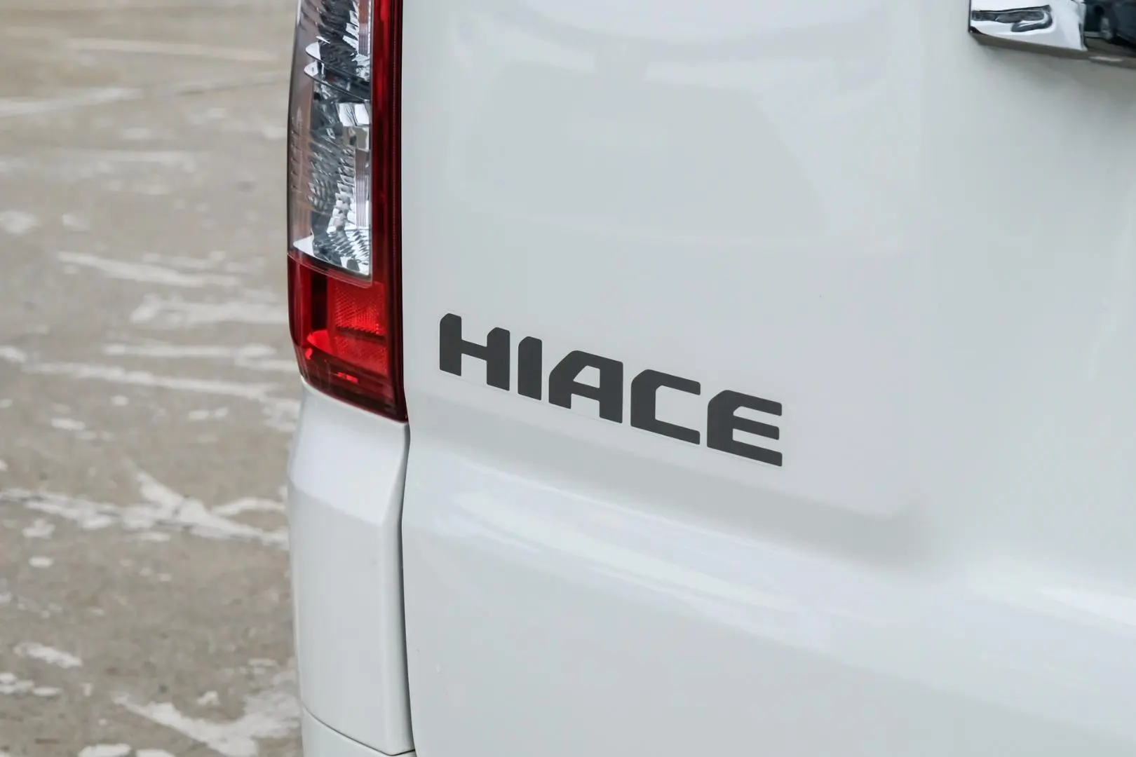2023 Toyota Hiace Gallery Image 19