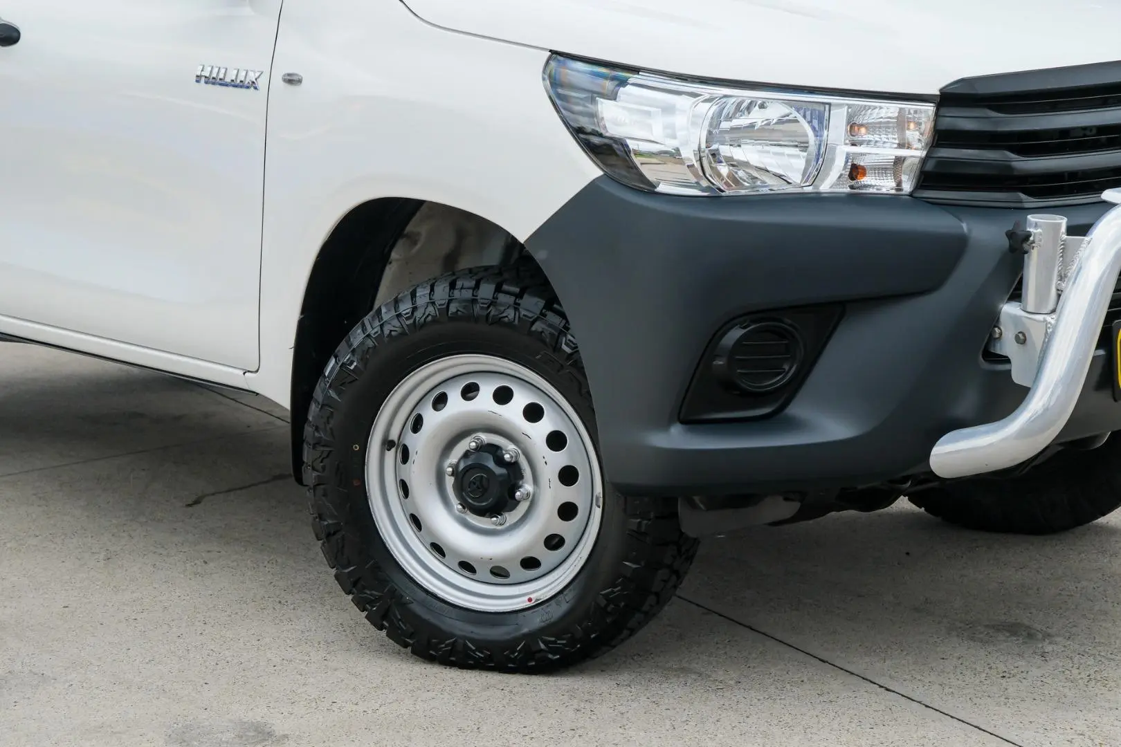 2019 Toyota Hilux Gallery Image 6