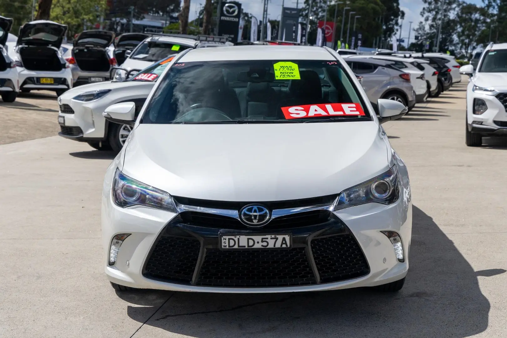 2016 Toyota Camry Gallery Image 4