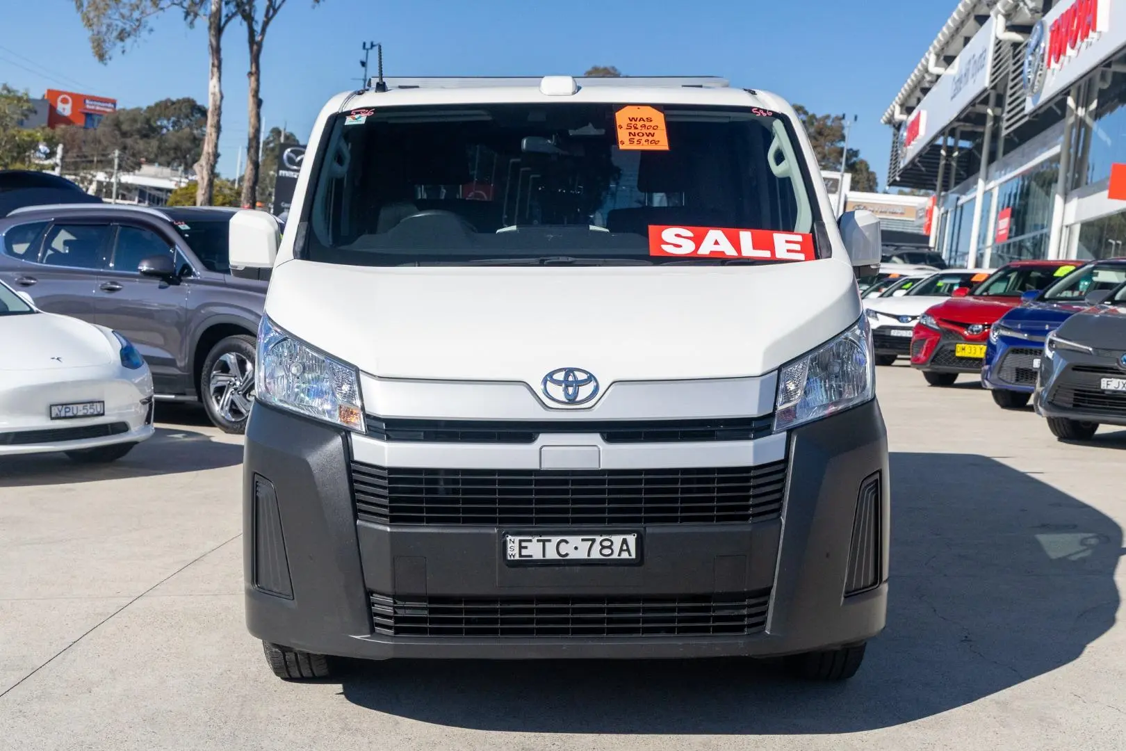2022 Toyota Hiace Gallery Image 4