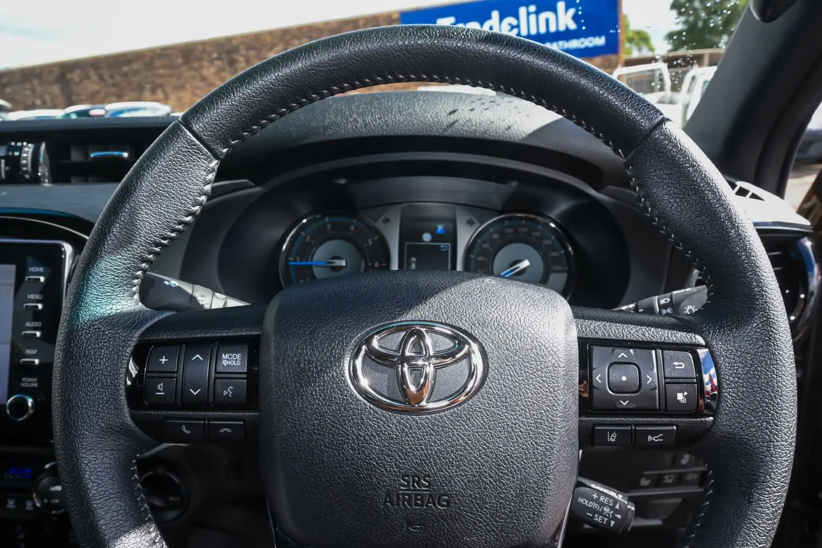 2025 Toyota Hilux Gallery Image 11