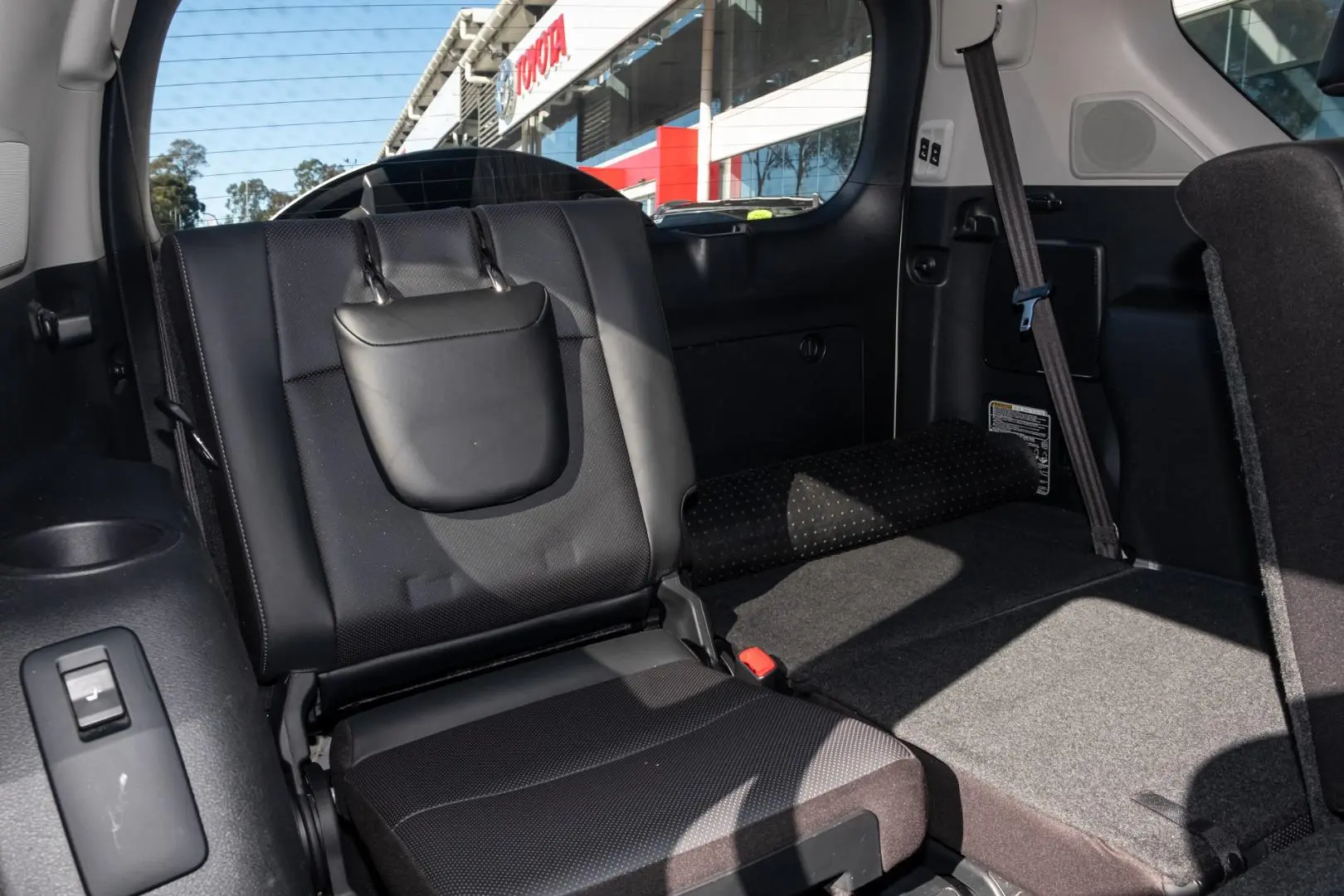 2021 Toyota Landcruiser Prado Gallery Image 10