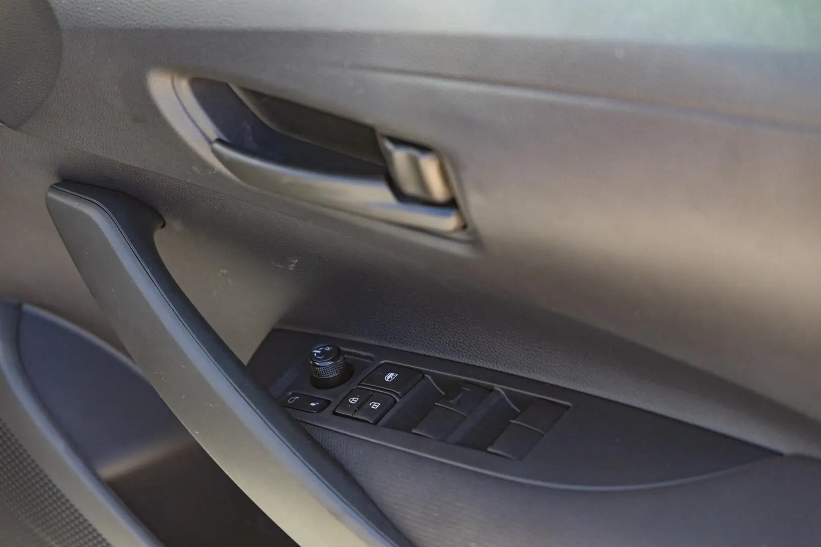 2019 Toyota Corolla Gallery Image 16
