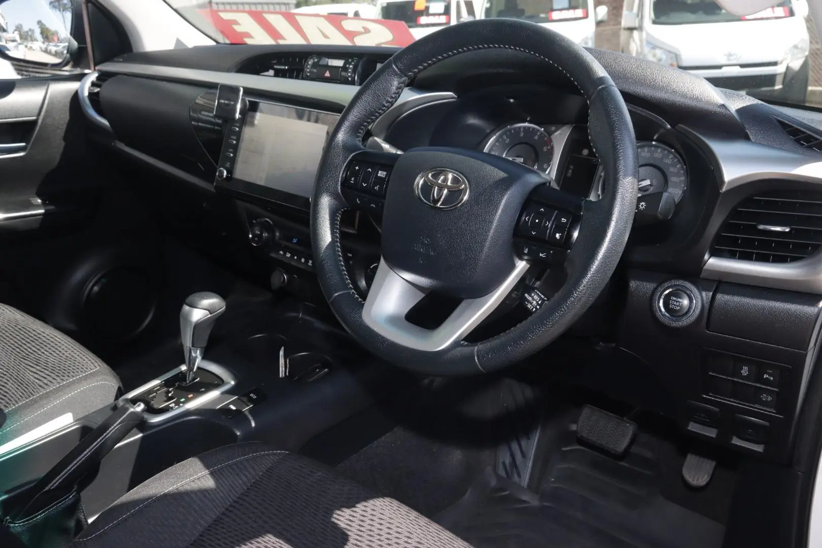 2022 Toyota Hilux Gallery Image 7