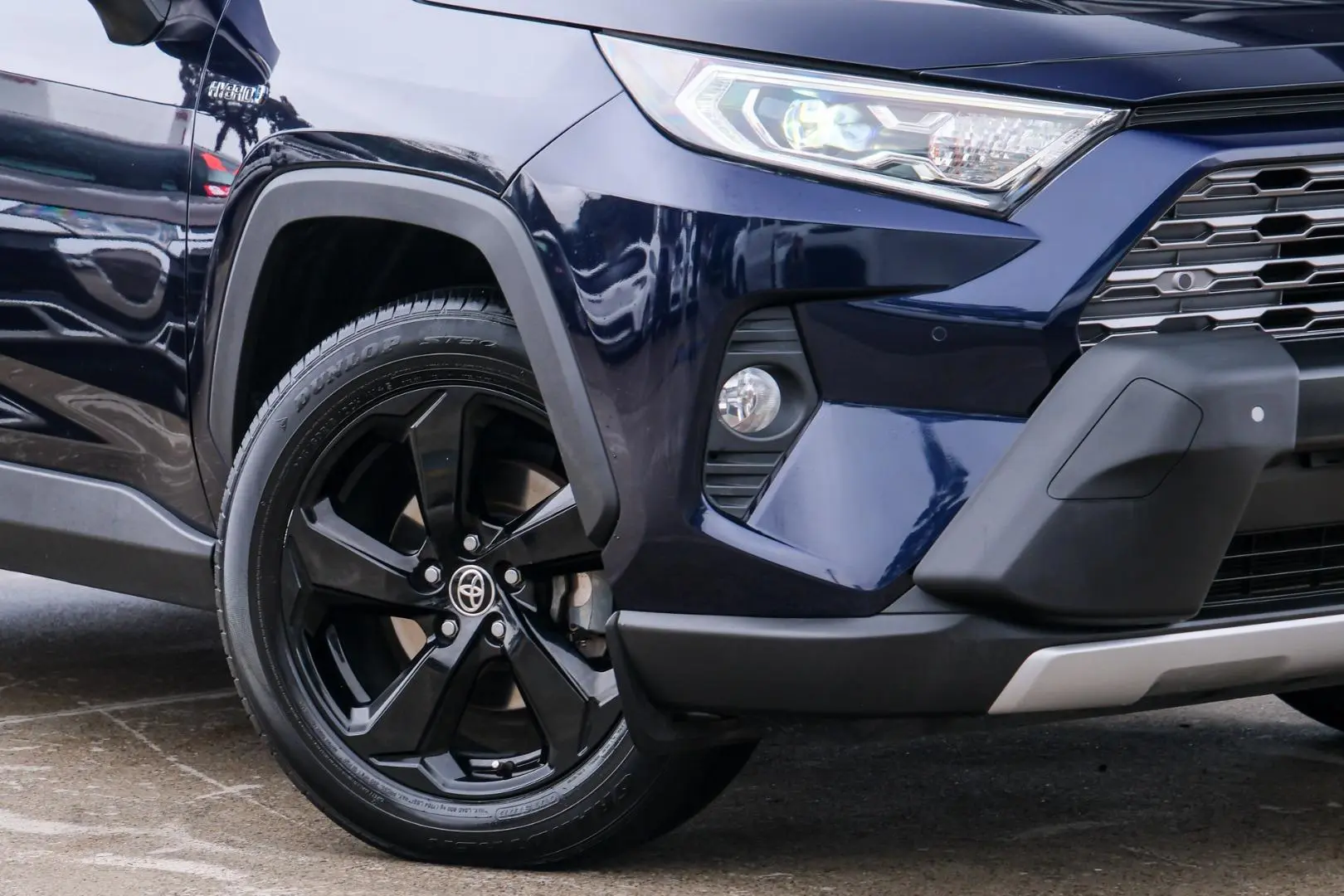 2020 Toyota RAV4 Gallery Image 6