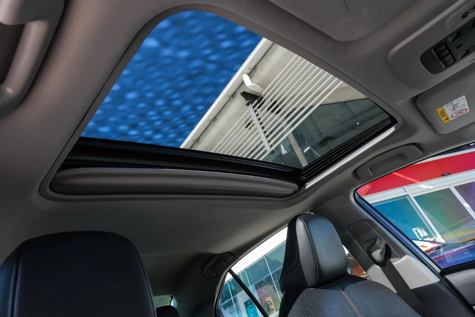 2018 Toyota Camry Gallery Image 13