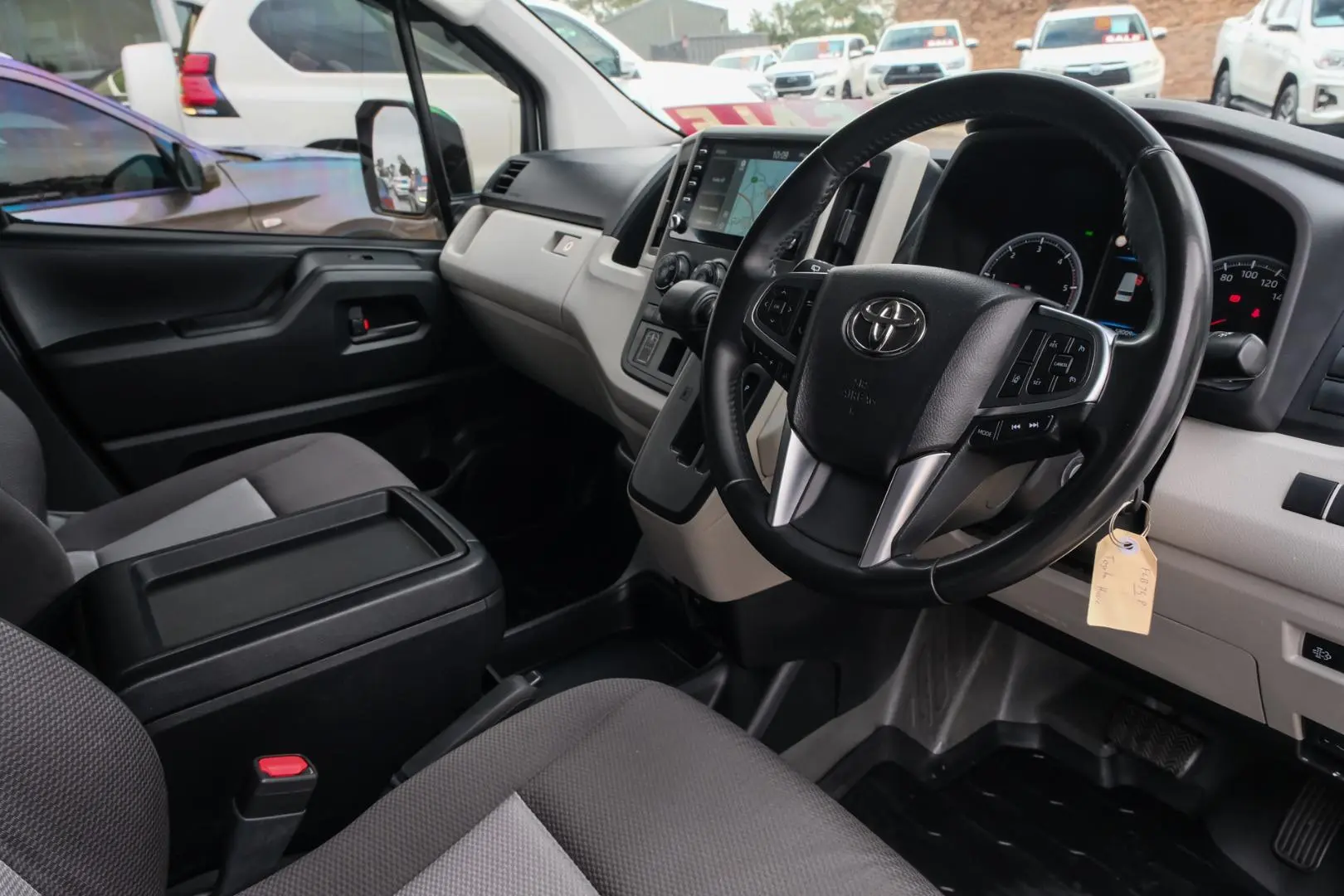 2023 Toyota Hiace Gallery Image 7