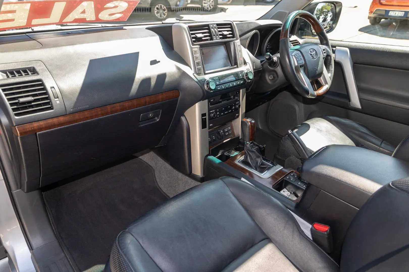 2010 Toyota Landcruiser Prado Gallery Image 8
