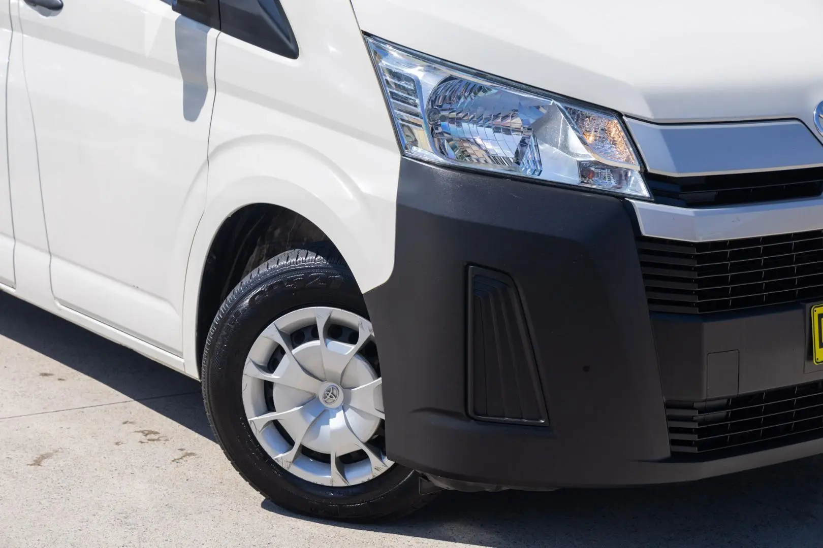 2020 Toyota Hiace Gallery Image 6