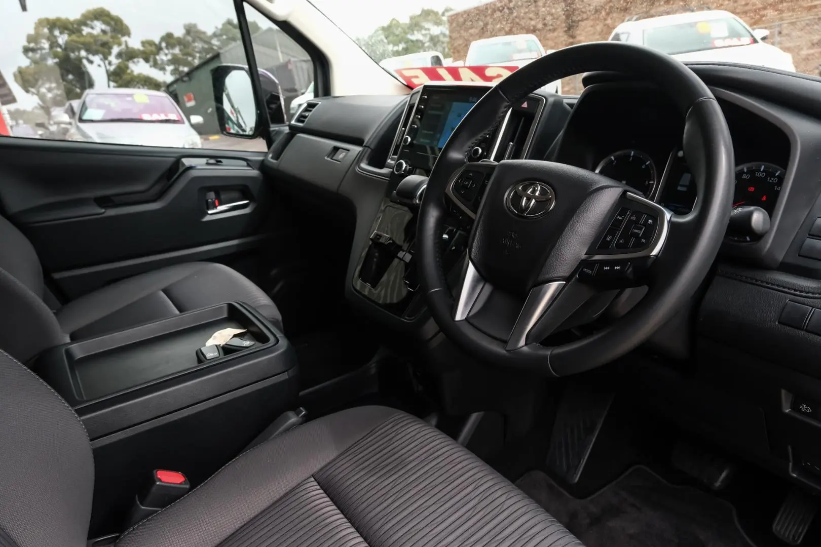 2023 Toyota Granvia Gallery Image 7