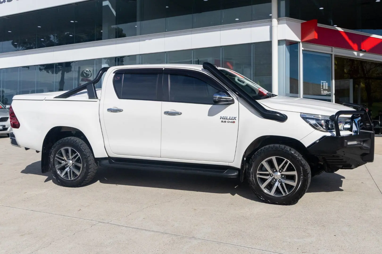 2019 Toyota Hilux Gallery Image 3