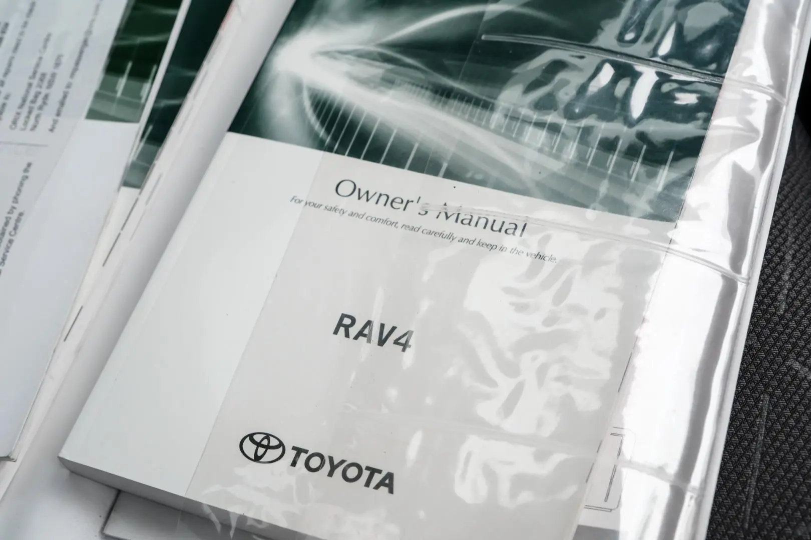 2021 Toyota RAV4 Gallery Image 18