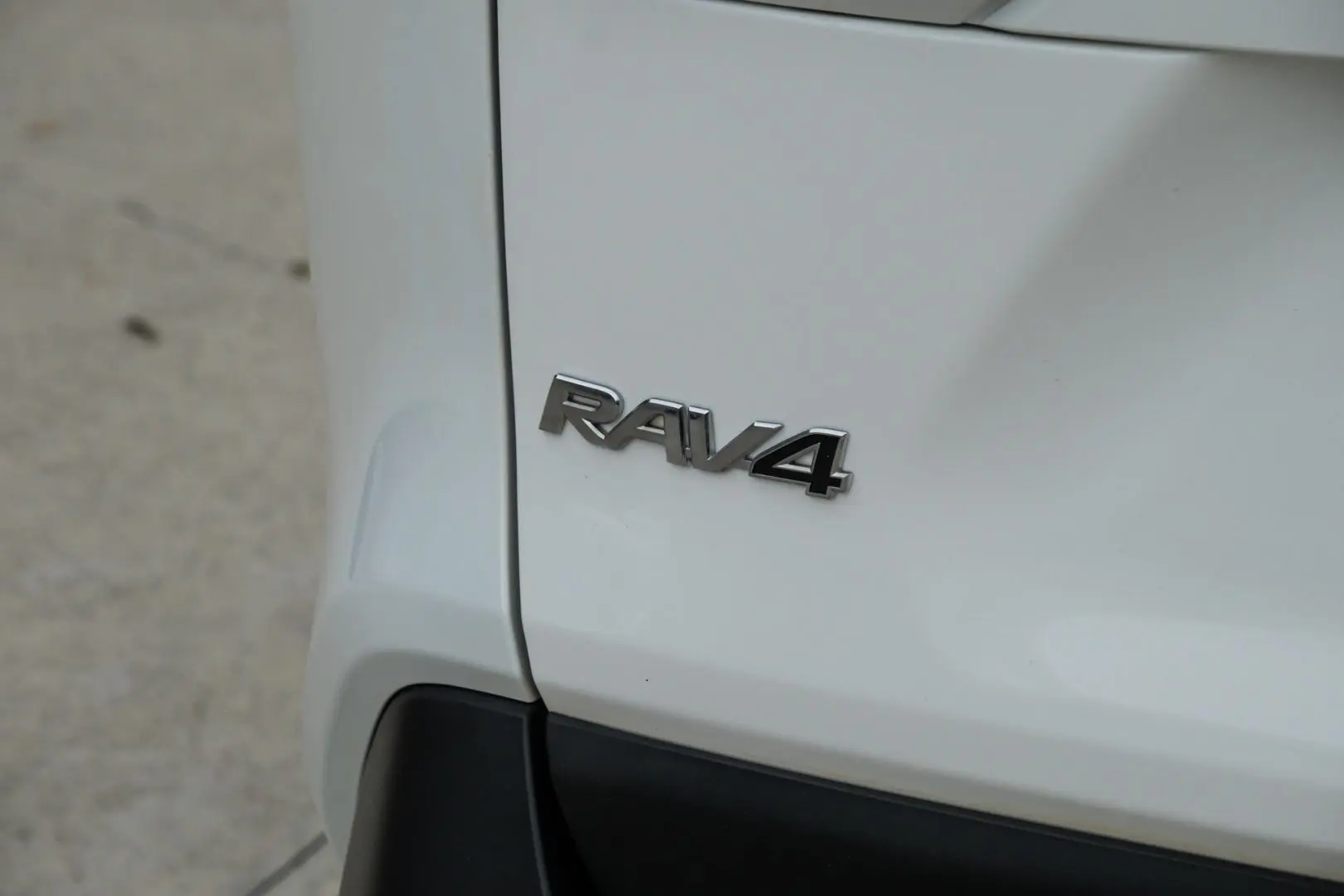 2020 Toyota RAV4 Gallery Image 17