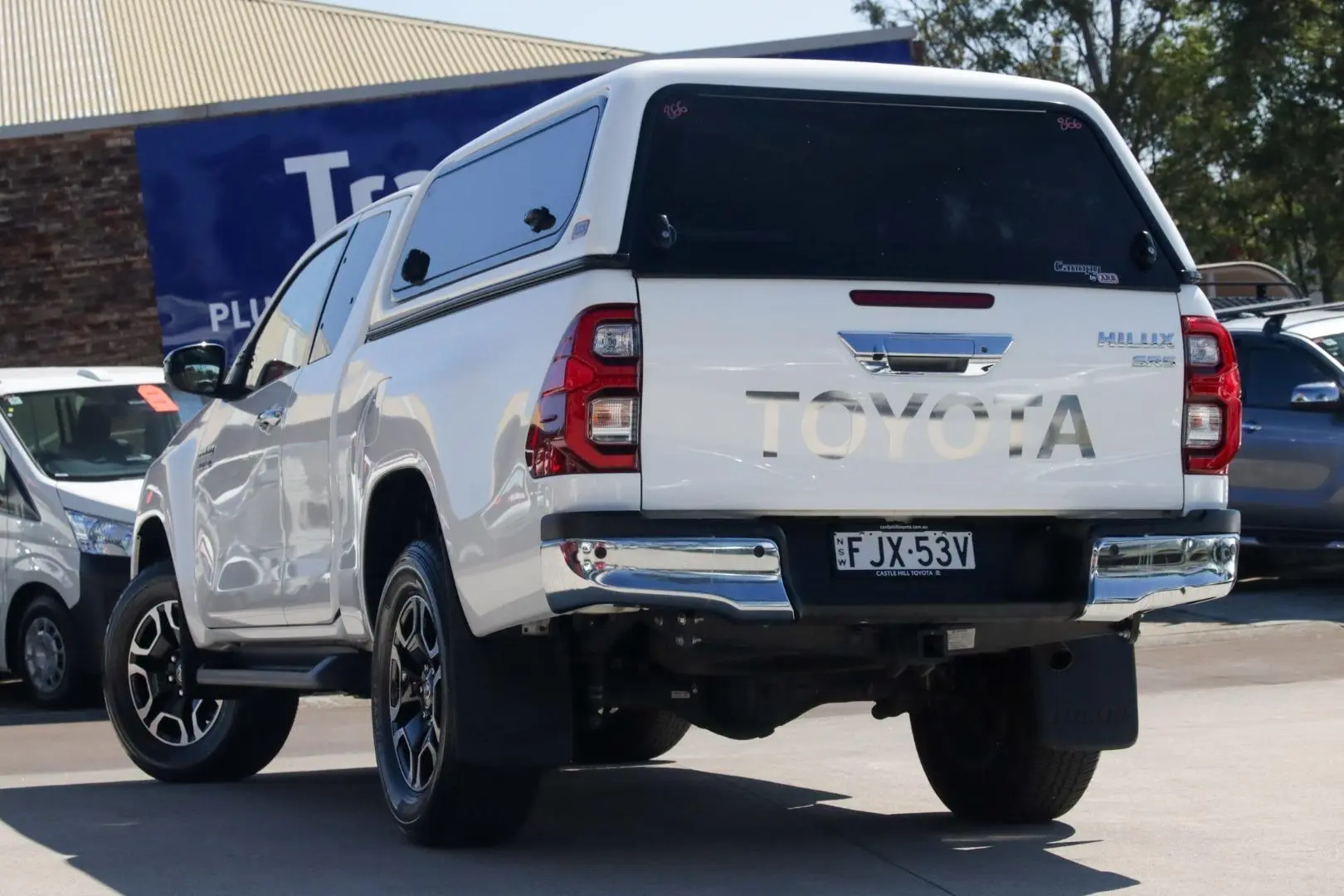 2022 Toyota Hilux Gallery Image 2