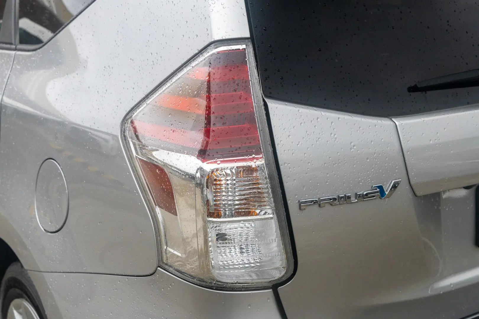 2016 Toyota Prius V Gallery Image 22
