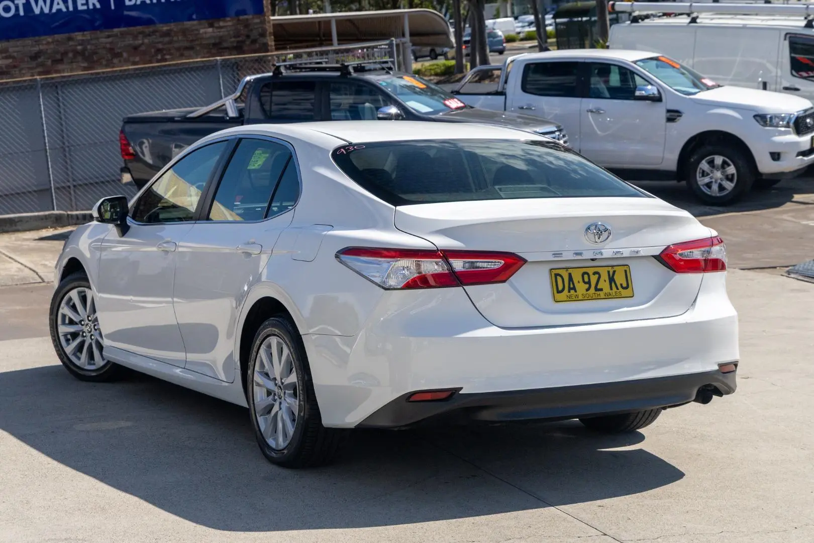 2021 Toyota Camry Gallery Image 2