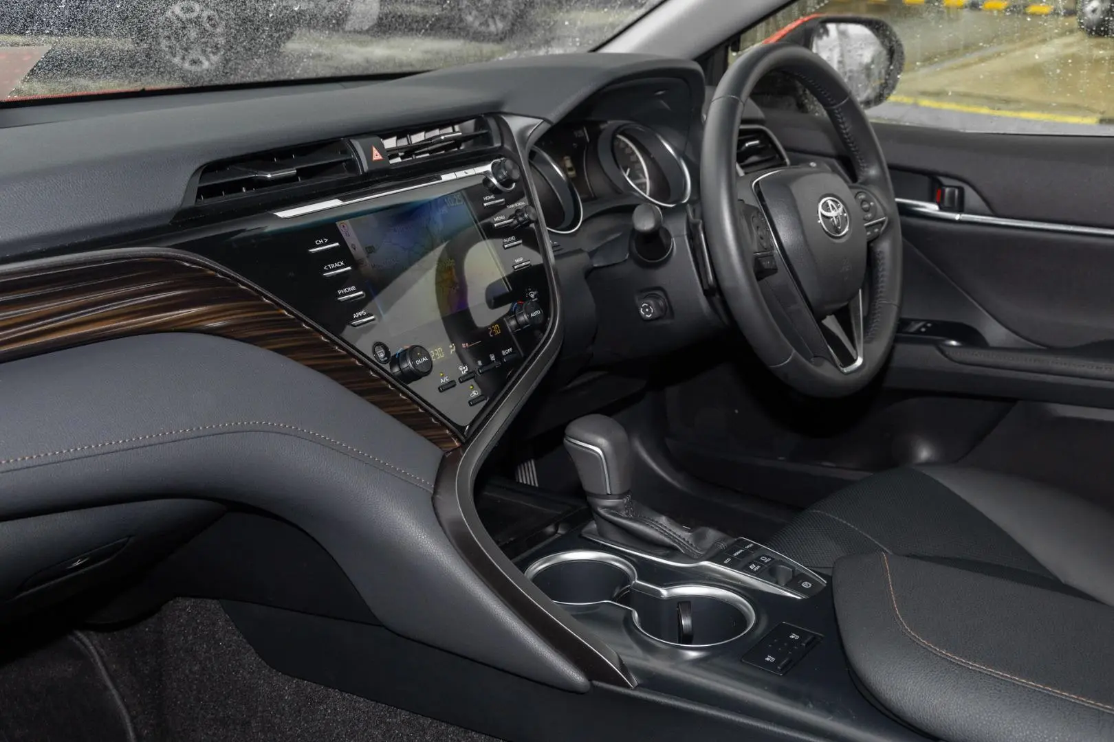 2020 Toyota Camry Gallery Image 15