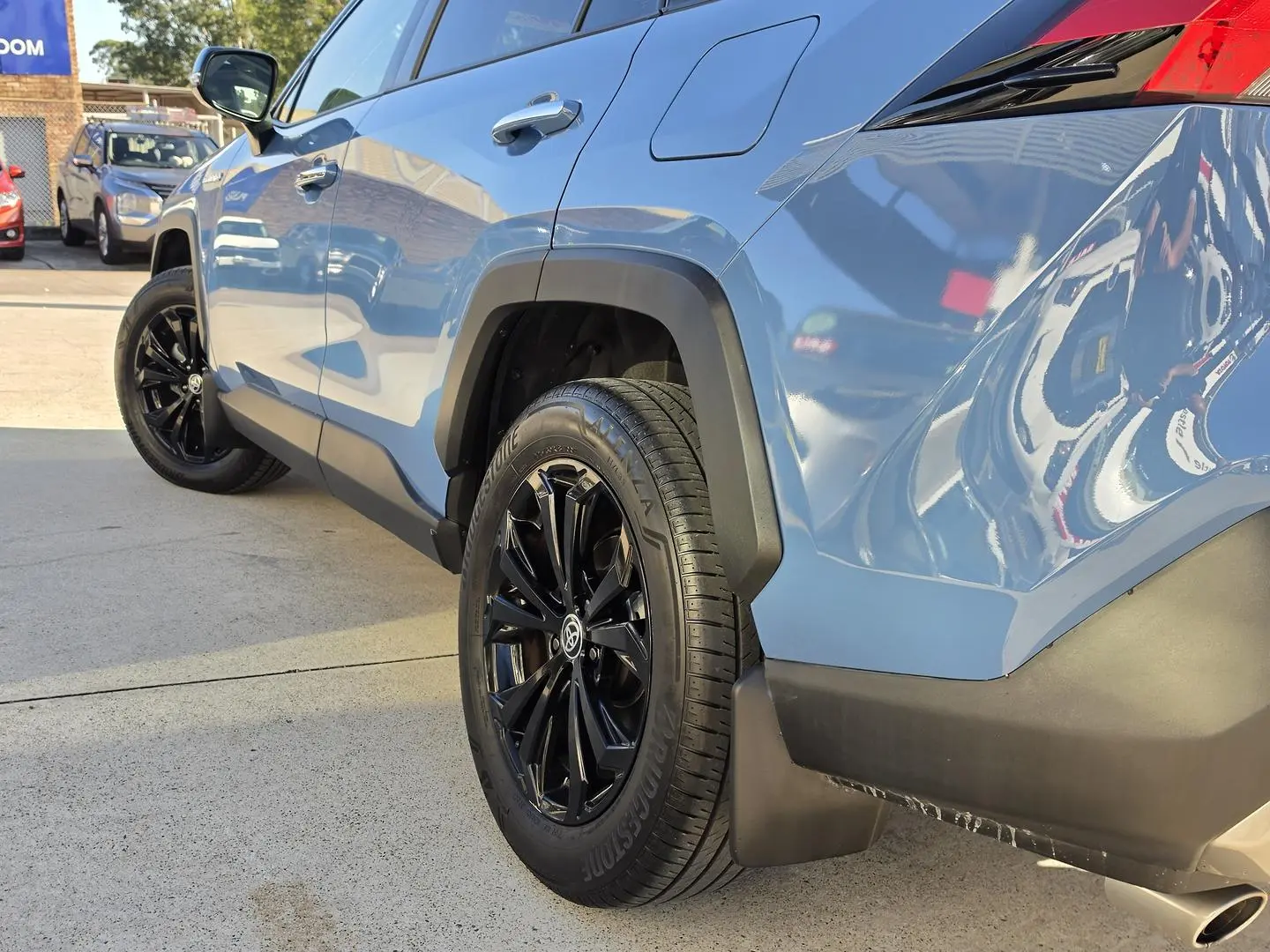 2024 Toyota RAV4 Gallery Image 15