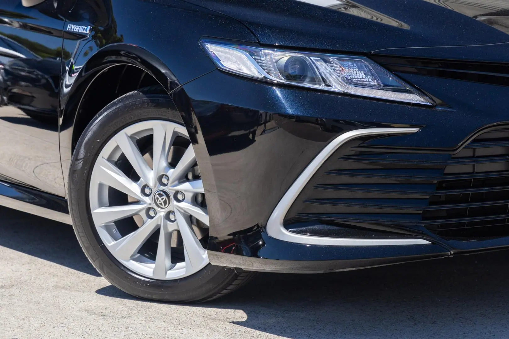 2024 Toyota Camry Gallery Image 6