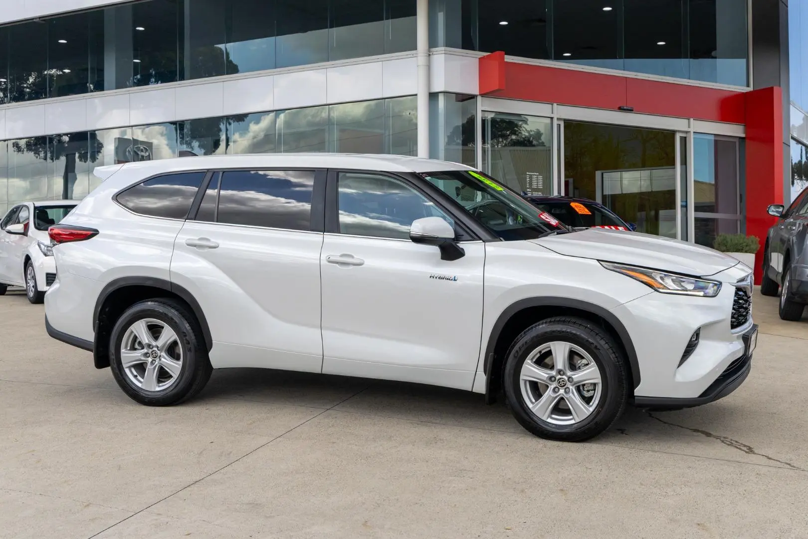 2023 Toyota Kluger Gallery Image 3