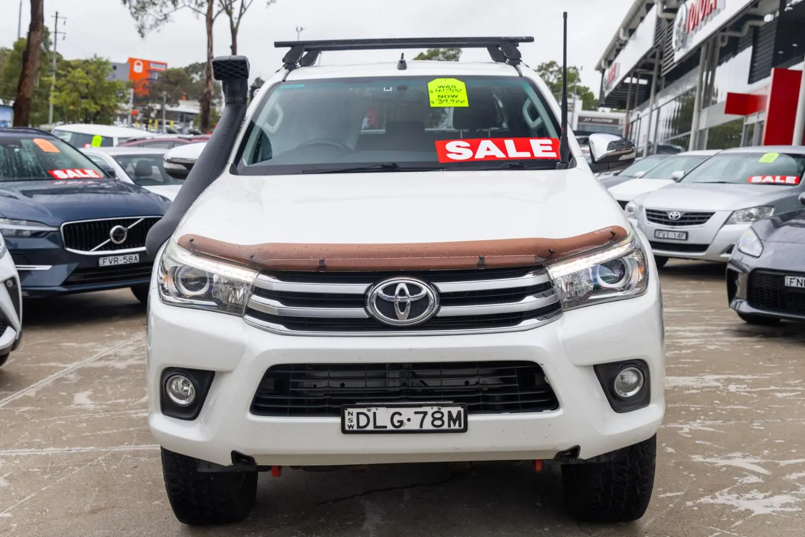2016 Toyota Hilux Gallery Image 4