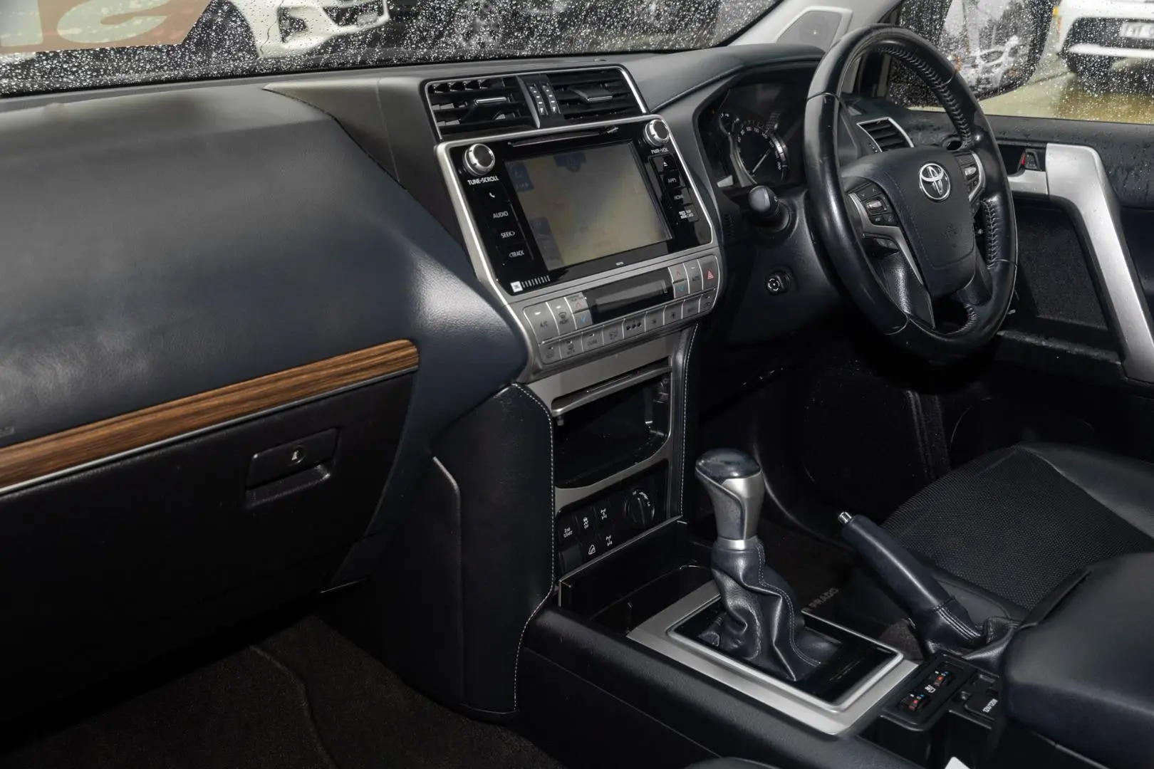 2019 Toyota Landcruiser Prado Gallery Image 8