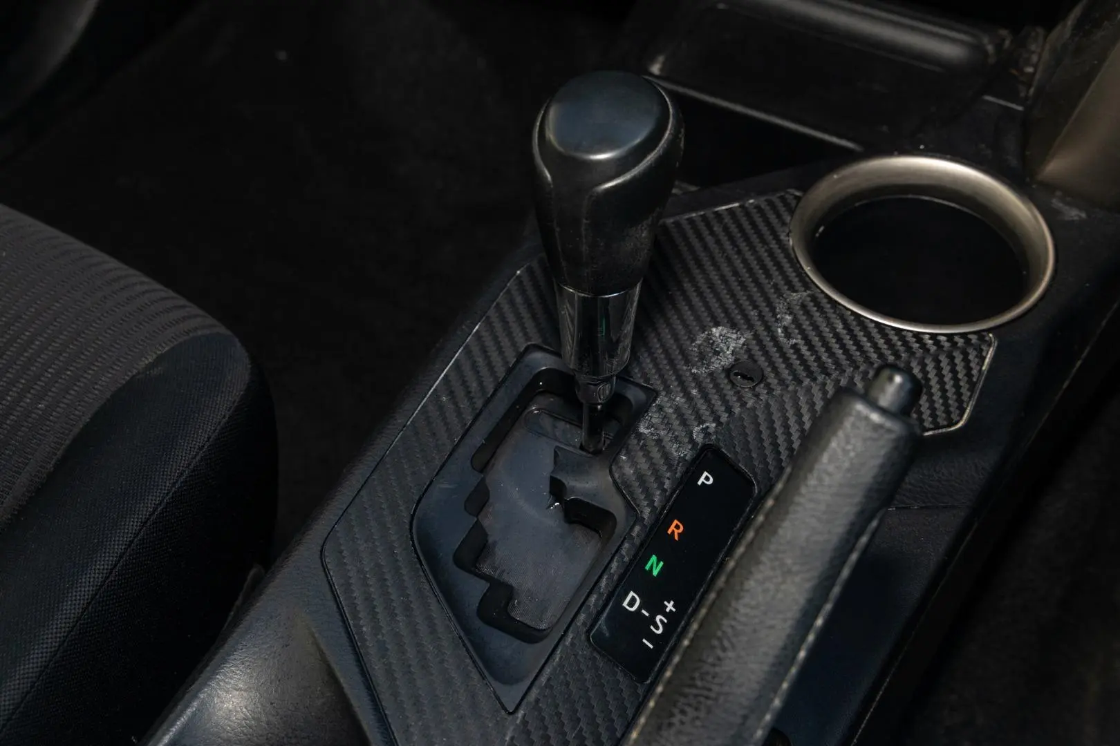 2013 Toyota RAV4 Gallery Image 16
