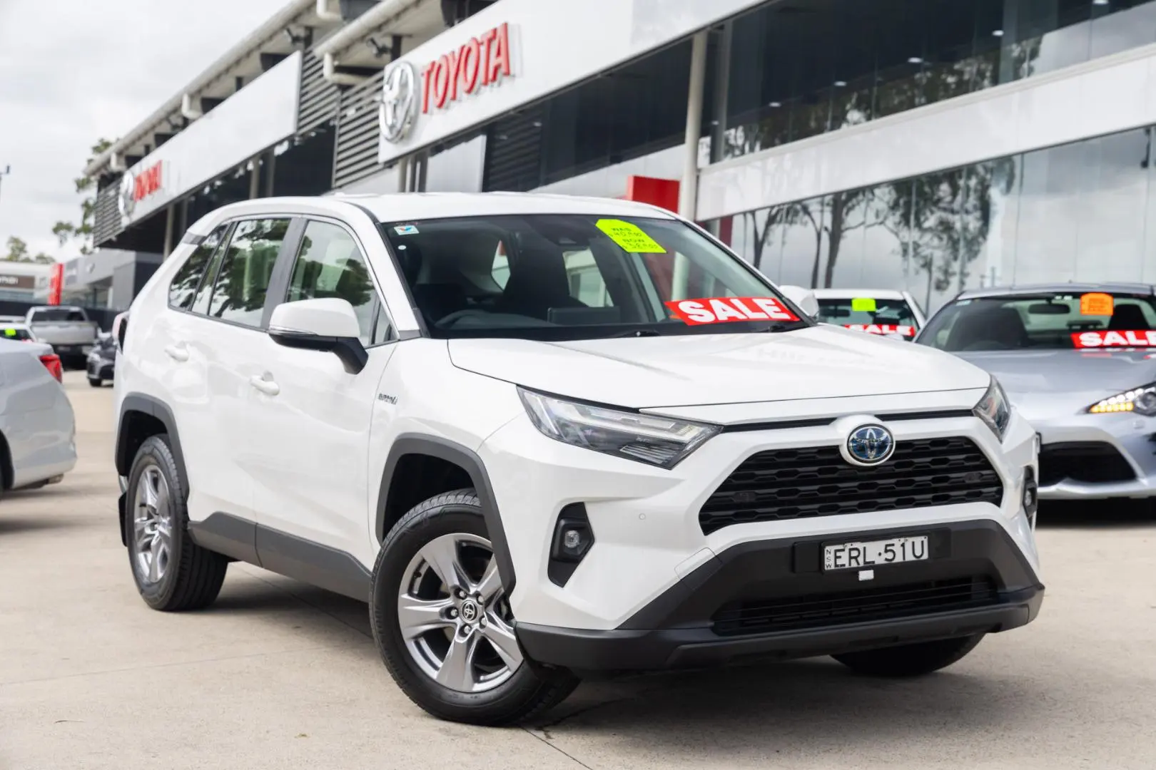 2022 Toyota RAV4 Gallery Image 1