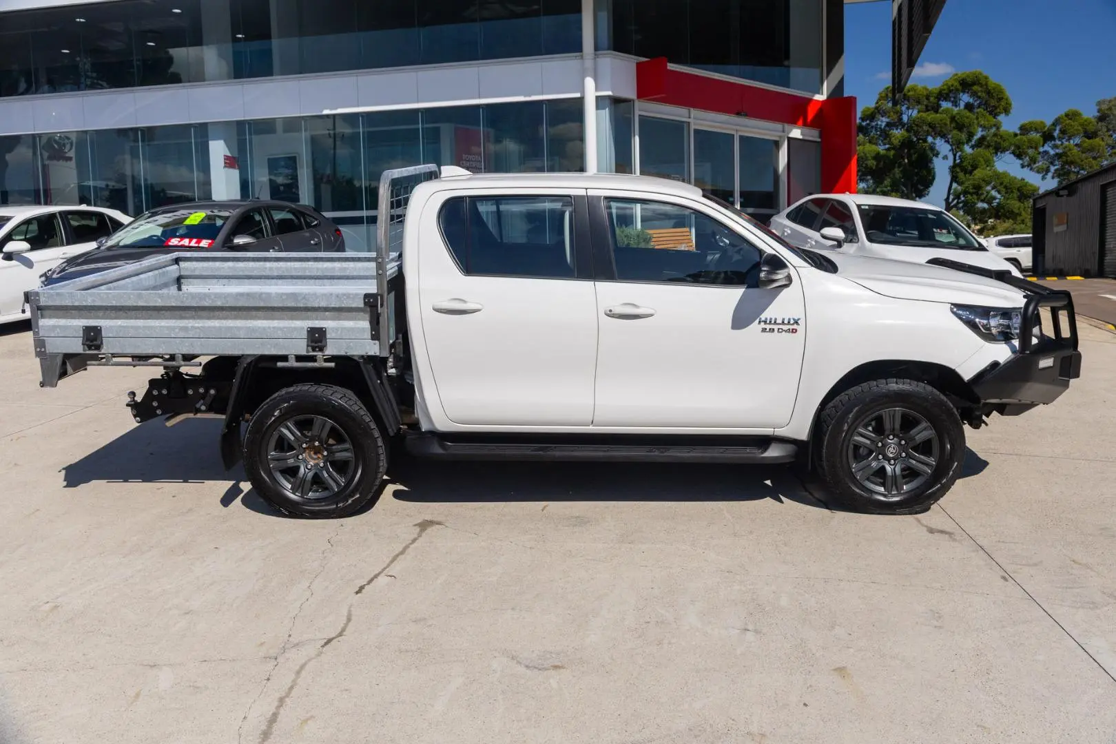 2022 Toyota Hilux Gallery Image 3