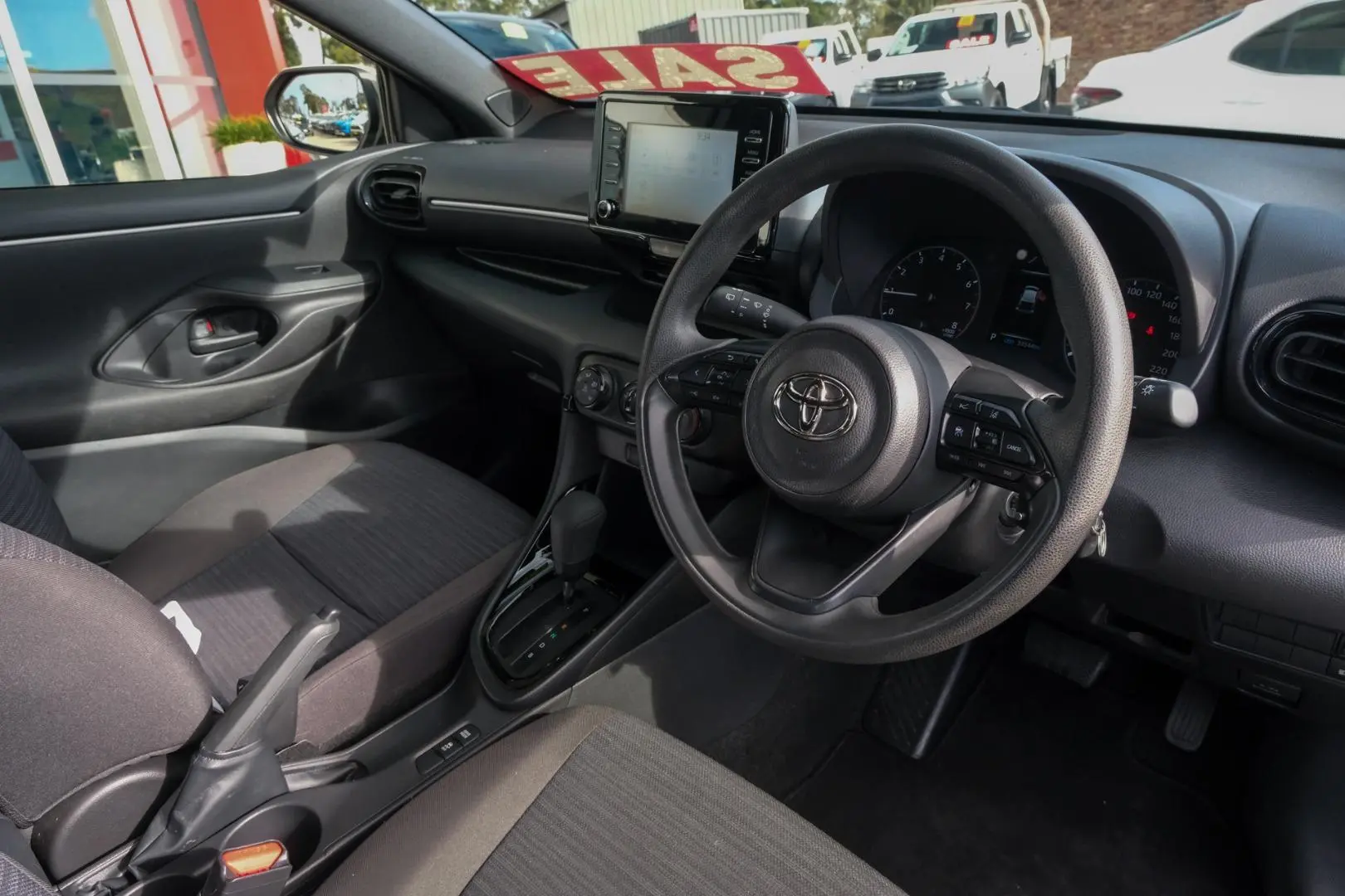 2022 Toyota Yaris Gallery Image 7