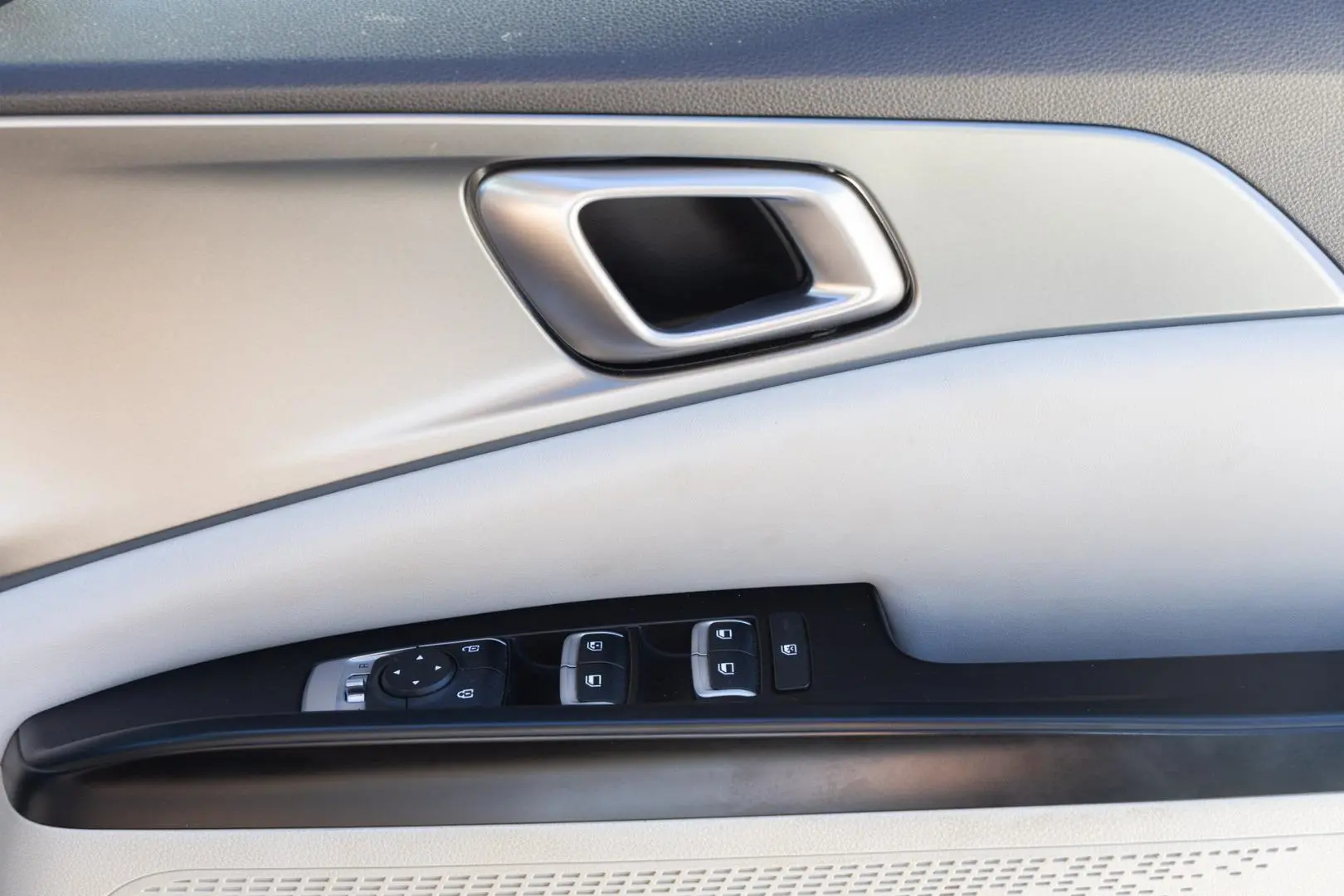 2021 Kia Carnival Gallery Image 16