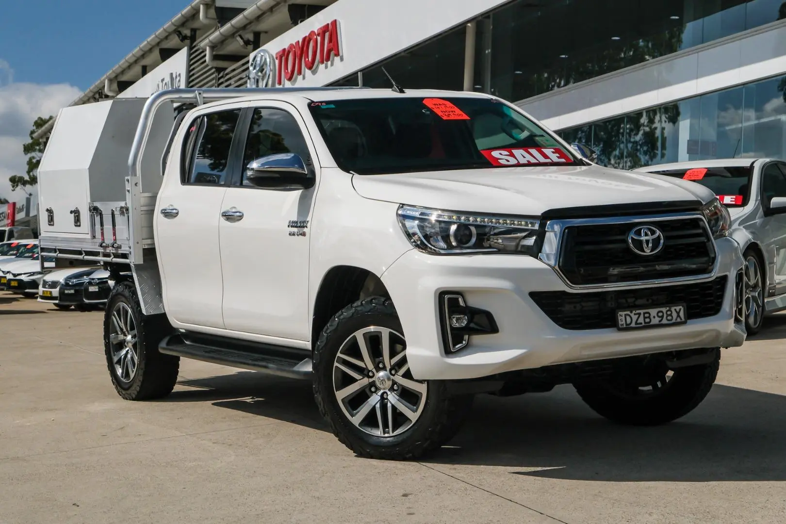 2018 Toyota Hilux Gallery Image 1