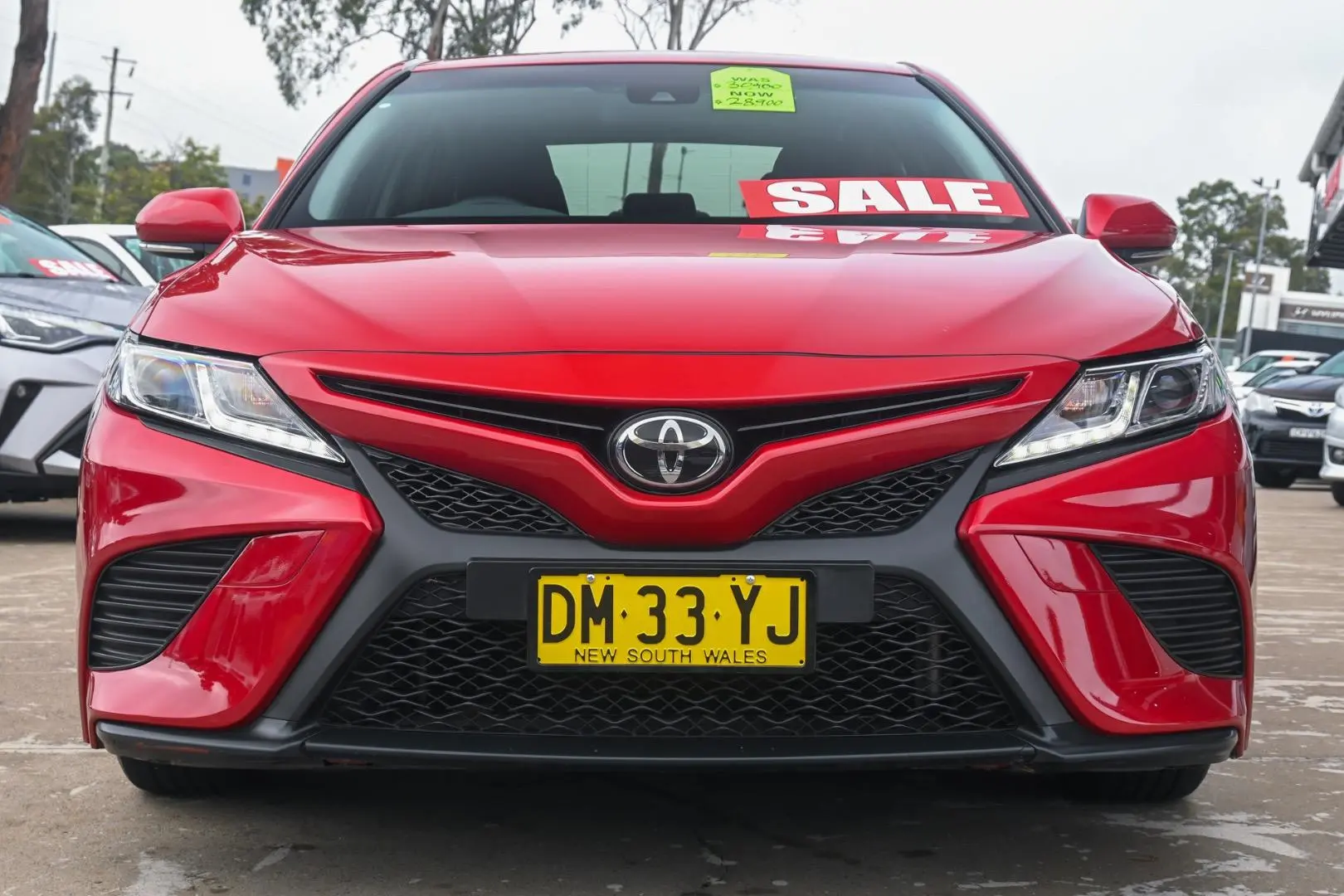 2019 Toyota Camry Gallery Image 4