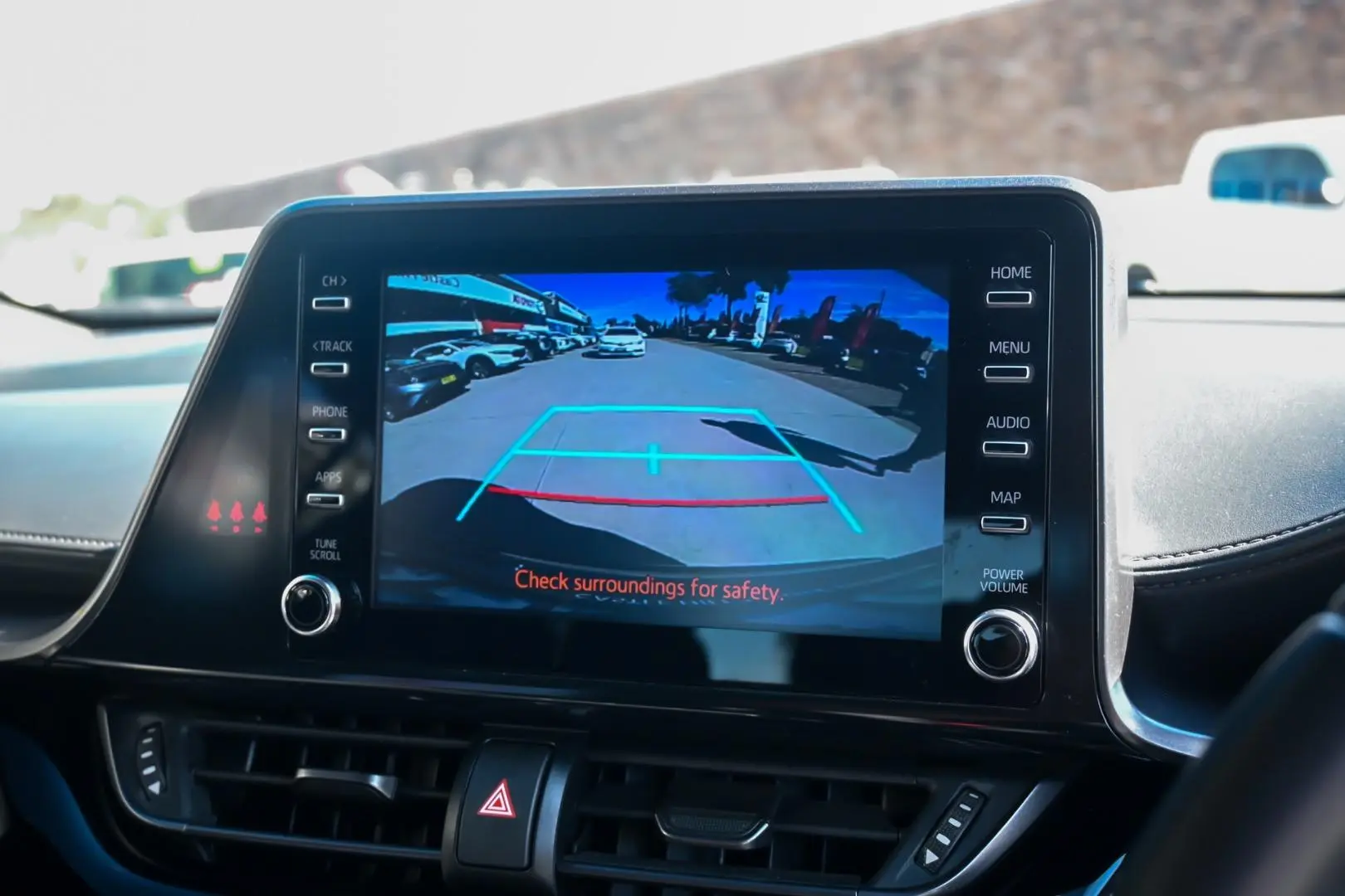 2021 Toyota C-HR Gallery Image 15