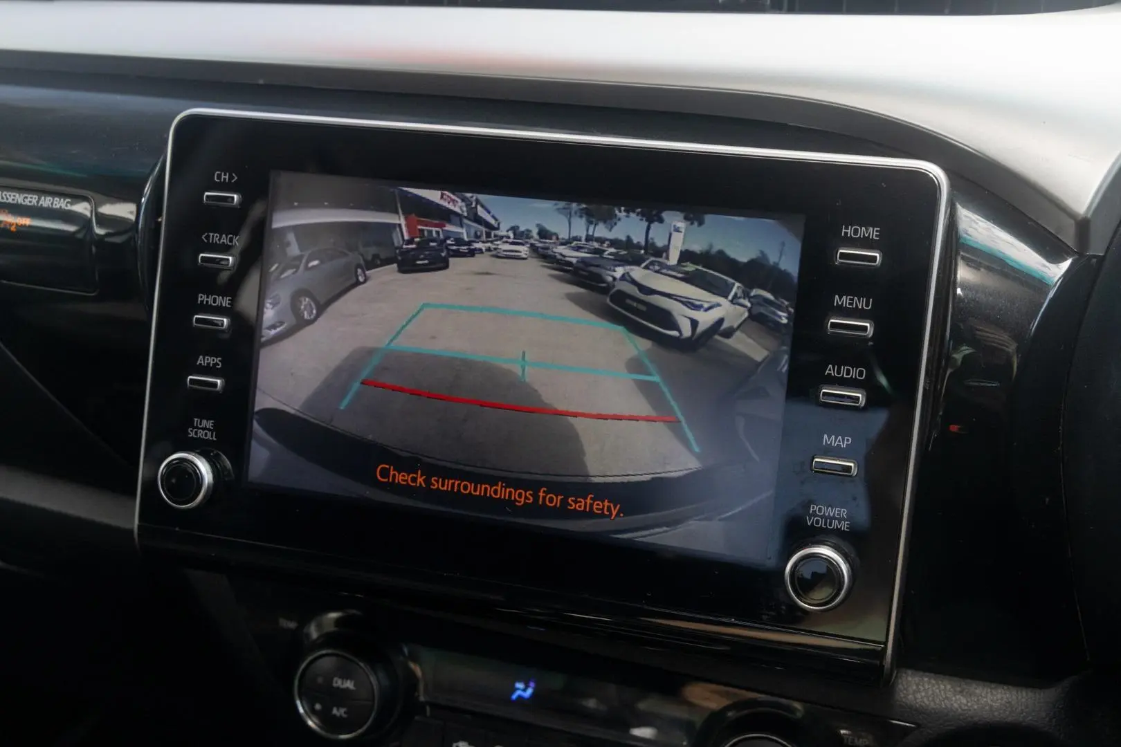 2022 Toyota Hilux Gallery Image 15