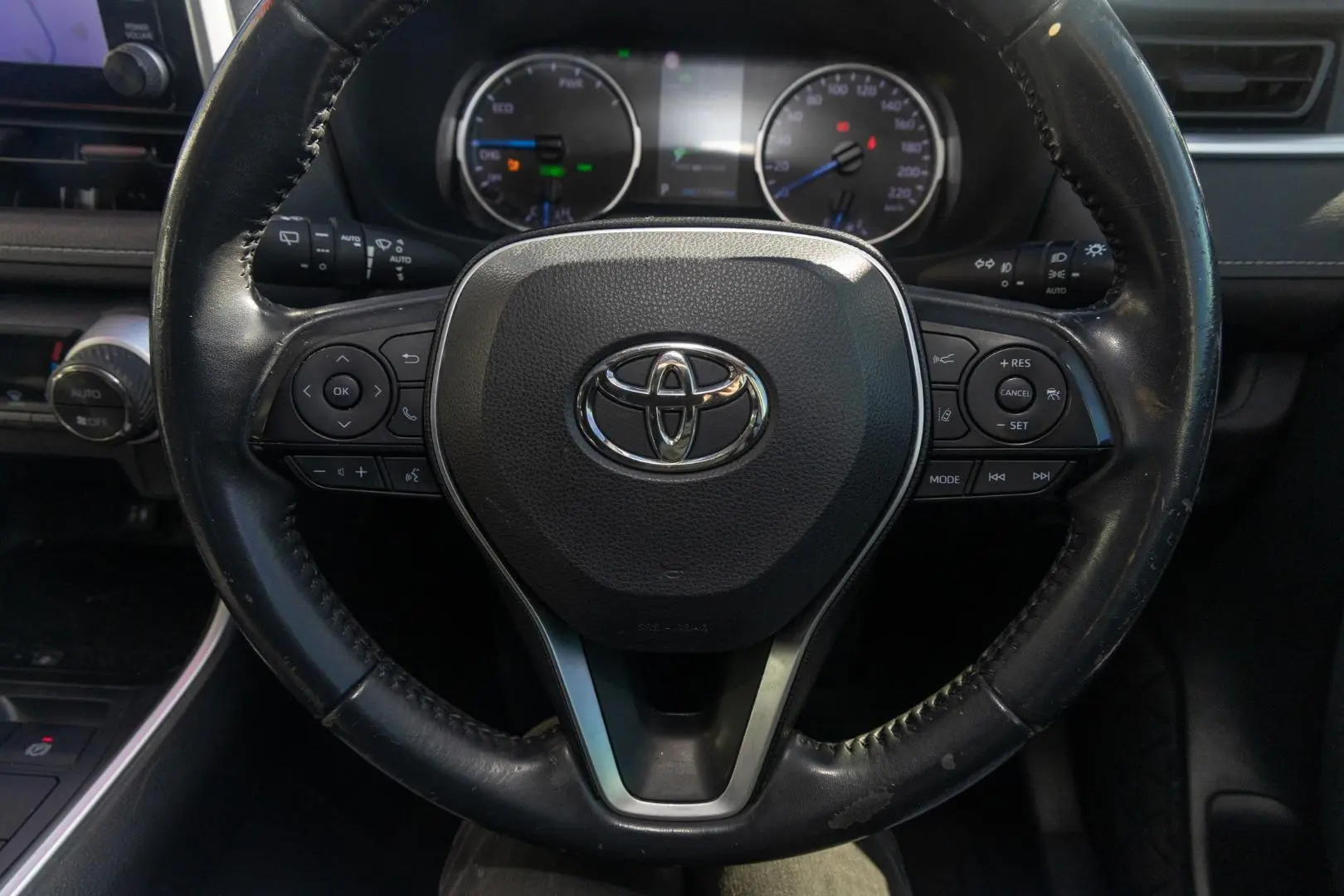 2019 Toyota RAV4 Gallery Image 10
