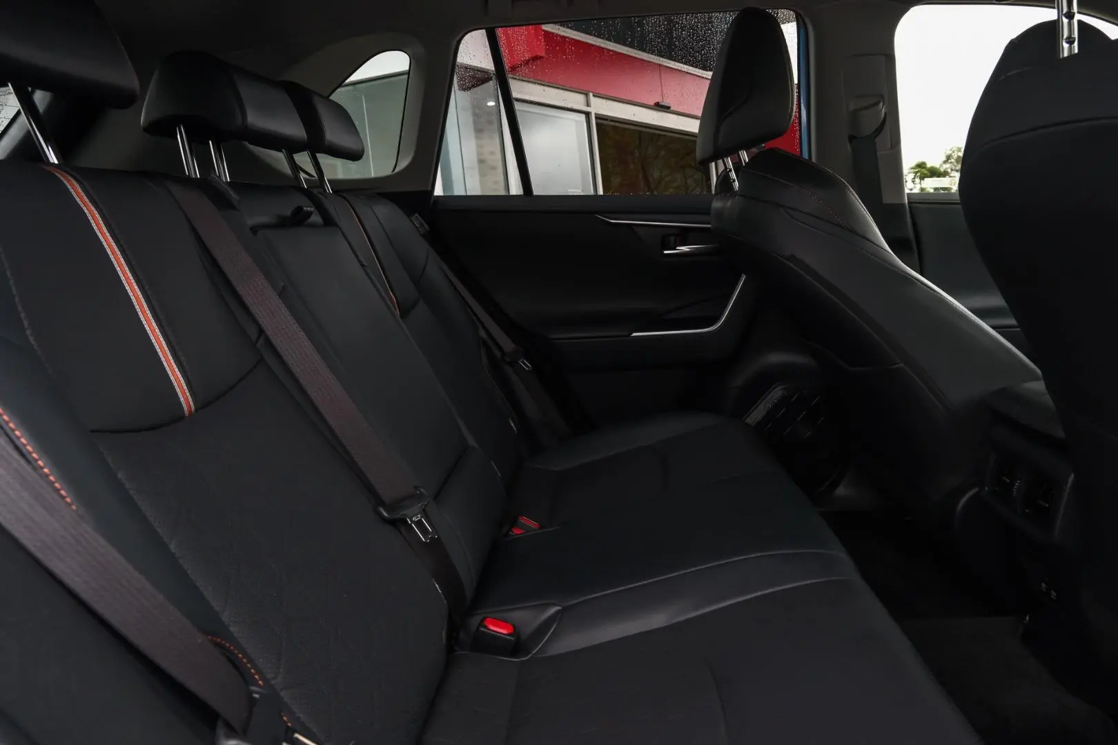 2019 Toyota RAV4 Gallery Image 9
